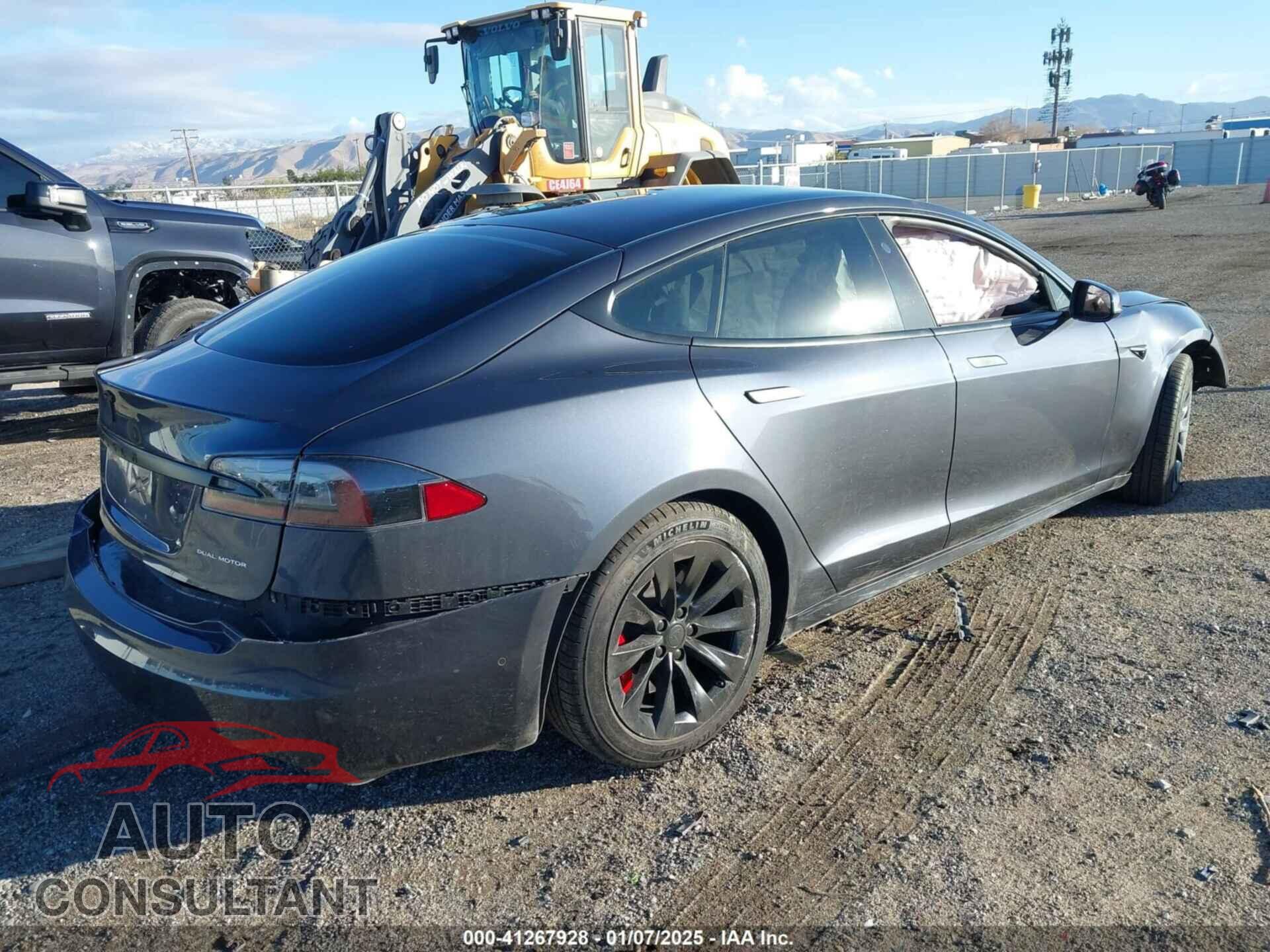 TESLA MODEL S 2020 - 5YJSA1E26LF355573