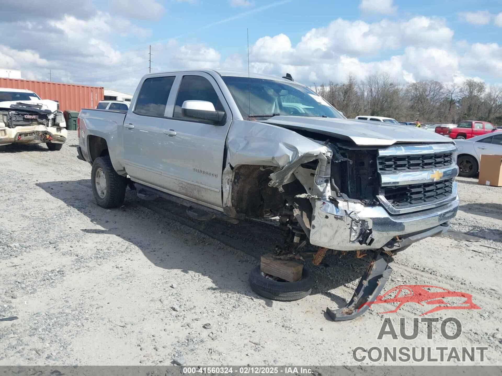 CHEVROLET SILVERADO 1500 2017 - 3GCUKREC8HG302288