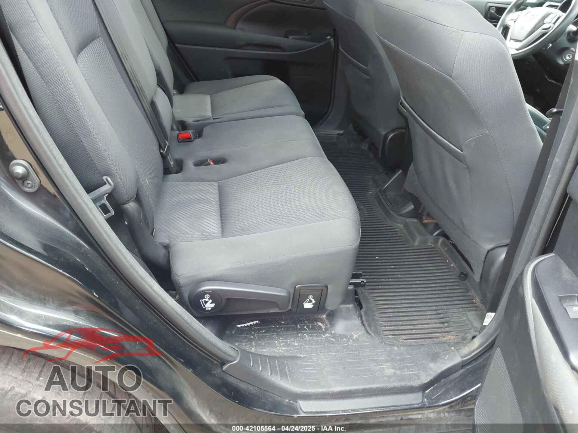 TOYOTA HIGHLANDER 2018 - 5TDBZRFH2JS904477