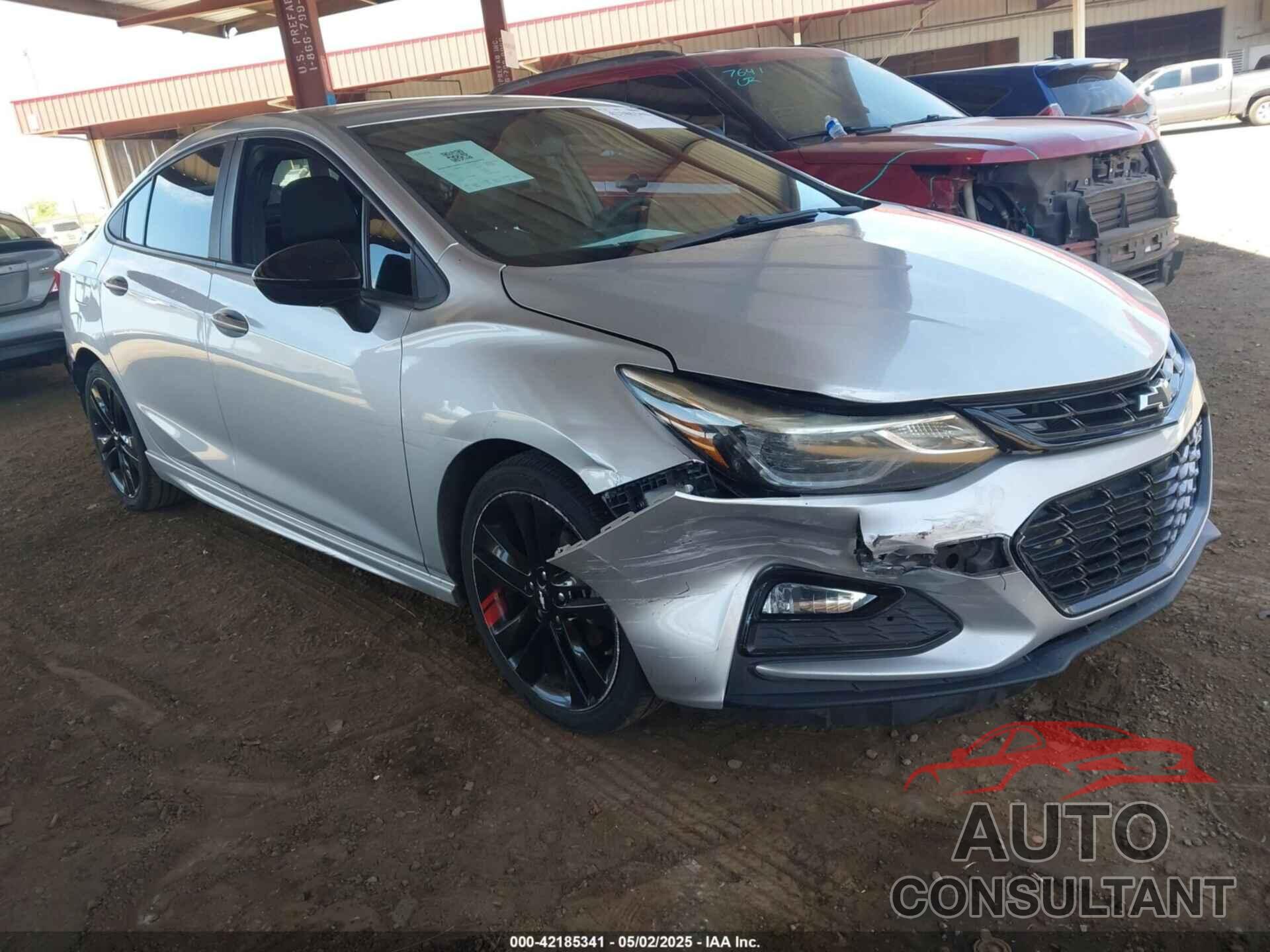 CHEVROLET CRUZE 2018 - 1G1BE5SM1J7222894