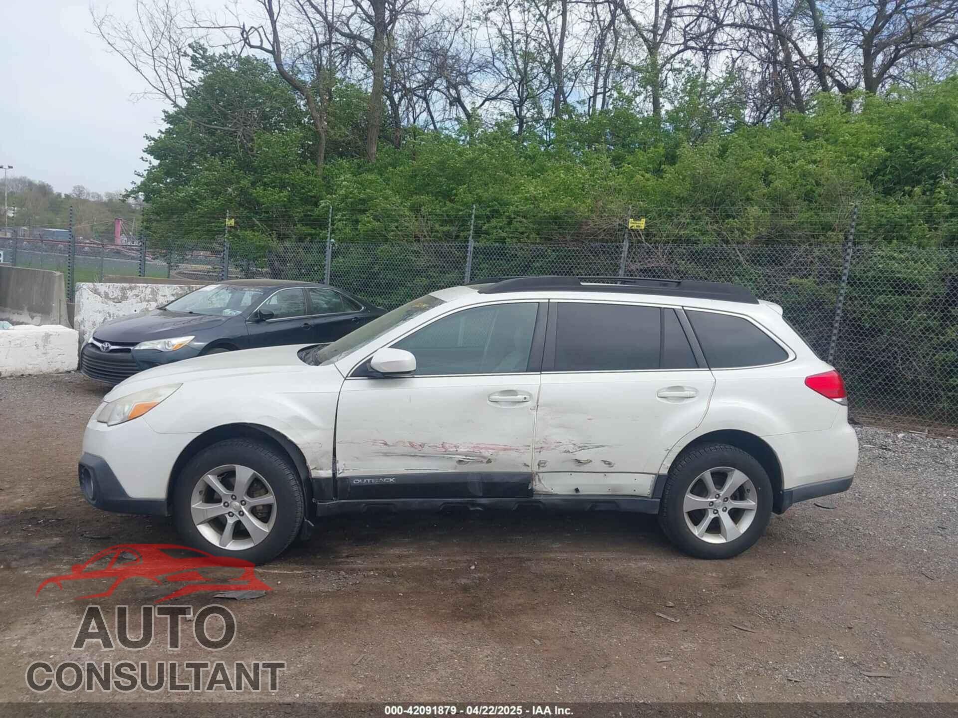 SUBARU OUTBACK 2014 - 4S4BRBLC5E3223944