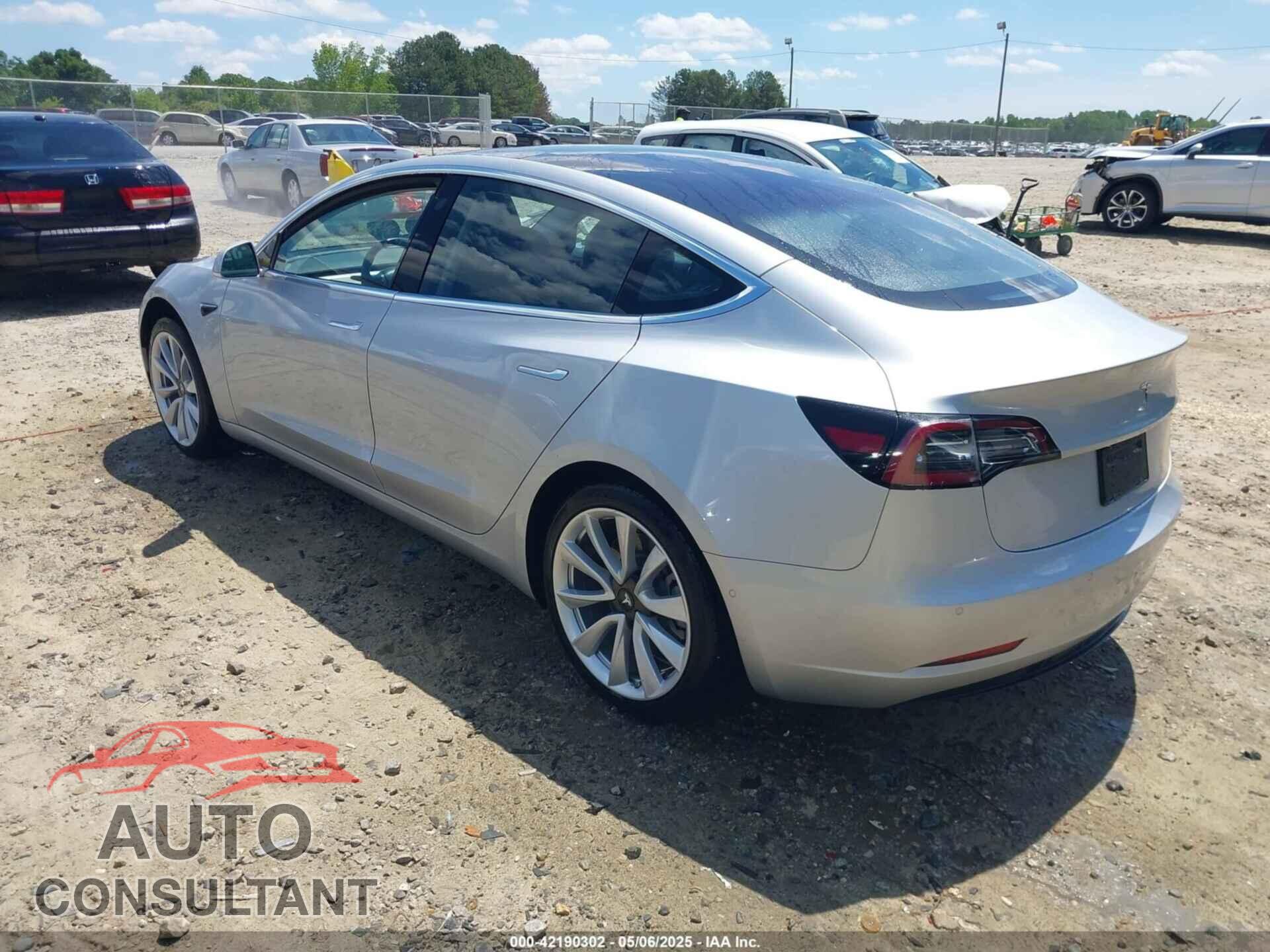 TESLA MODEL 3 2018 - 5YJ3E1EA5JF024335