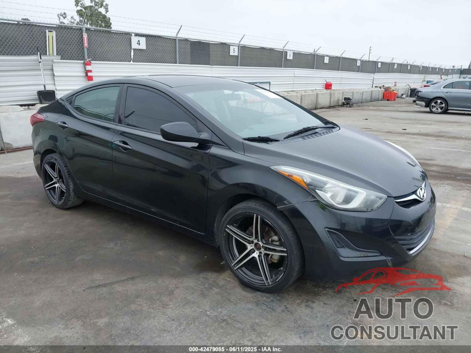 HYUNDAI ELANTRA 2016 - 5NPDH4AE3GH766071