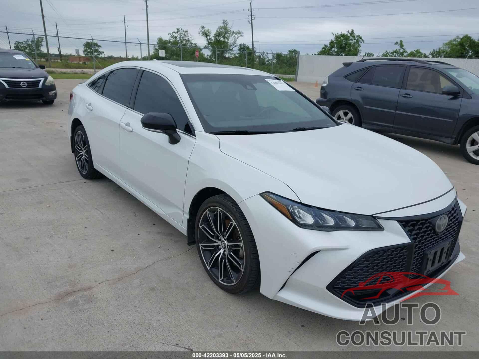 TOYOTA AVALON 2019 - 4T1BZ1FB4KU032065