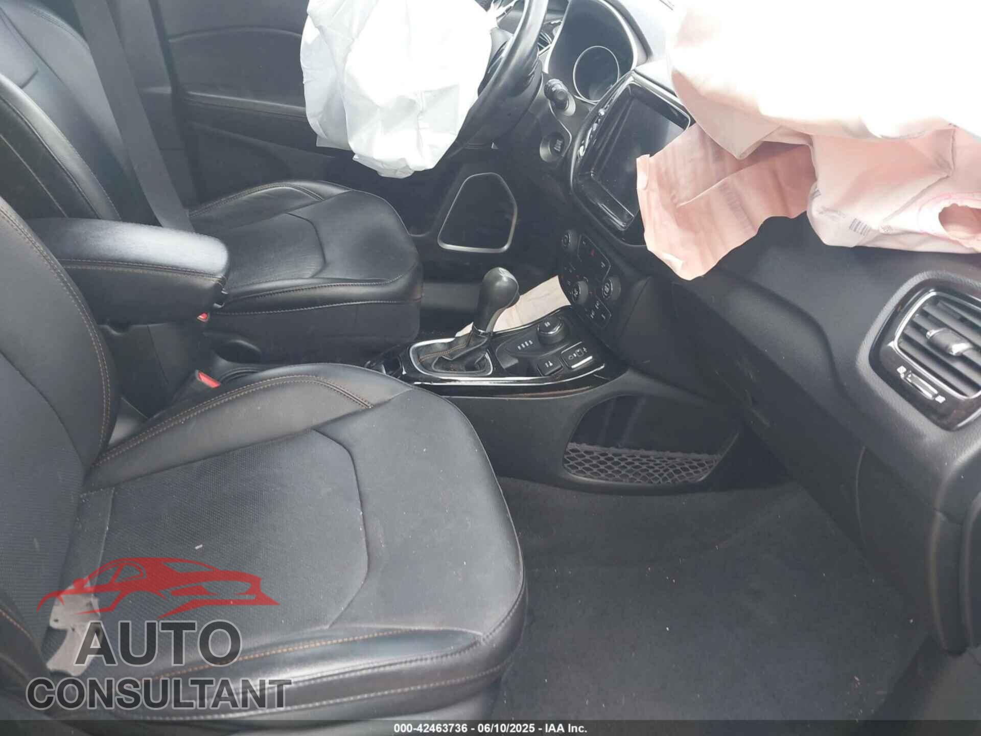 JEEP COMPASS 2020 - 3C4NJDCB2LT157365