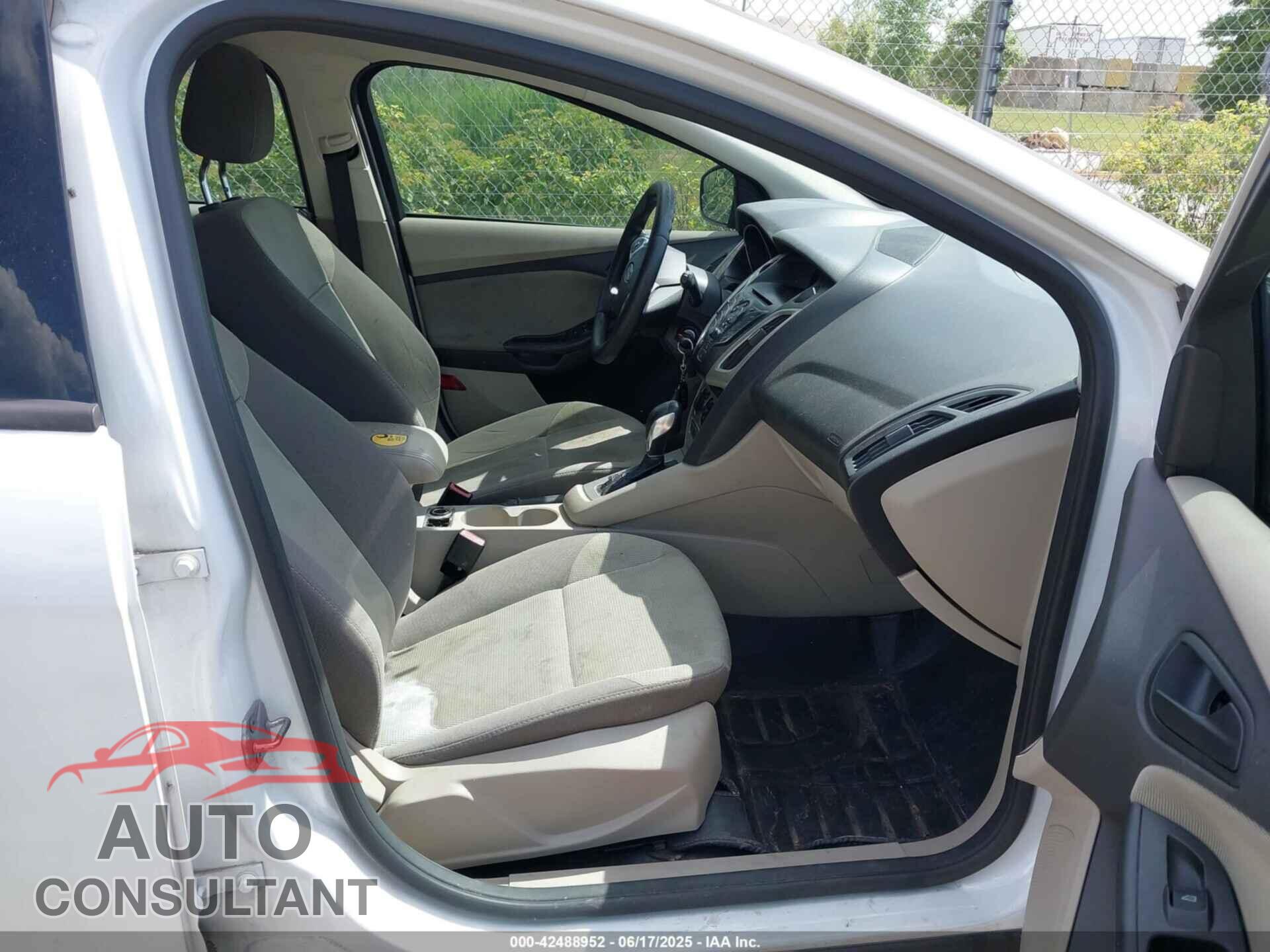 FORD FOCUS 2012 - 1FAHP3K29CL185687