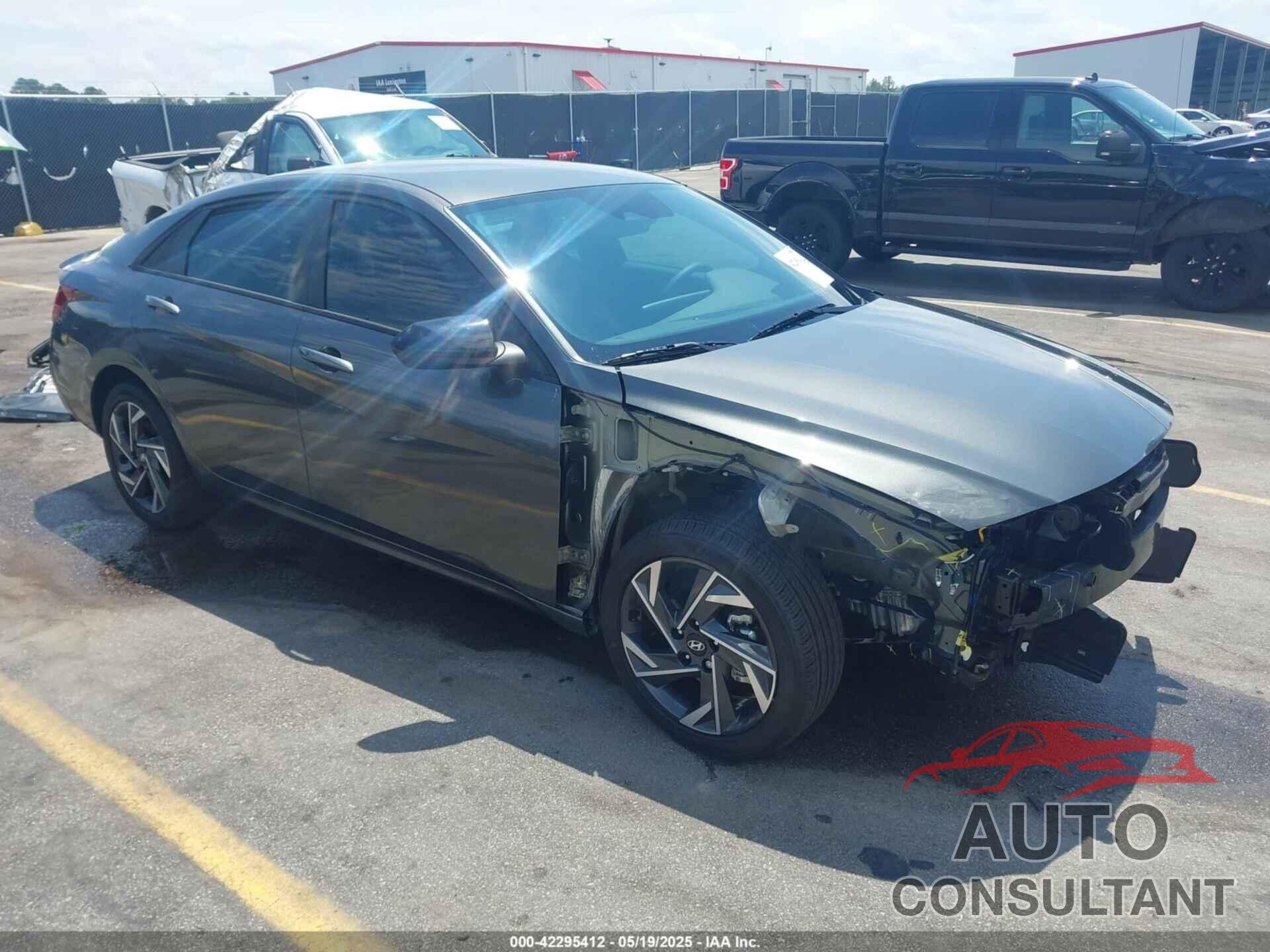 HYUNDAI ELANTRA 2025 - KMHLM4DG4SU980596