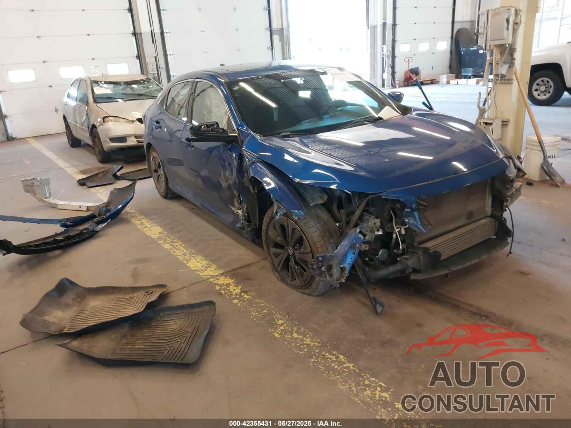 HONDA CIVIC 2017 - SHHFK7H59HU409381
