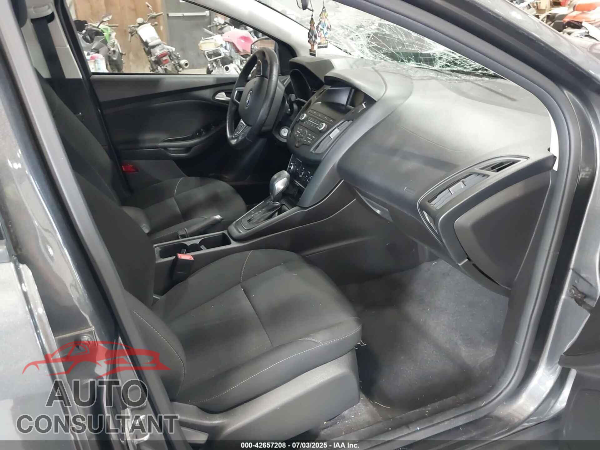 FORD FOCUS 2018 - 1FADP3F20JL306712
