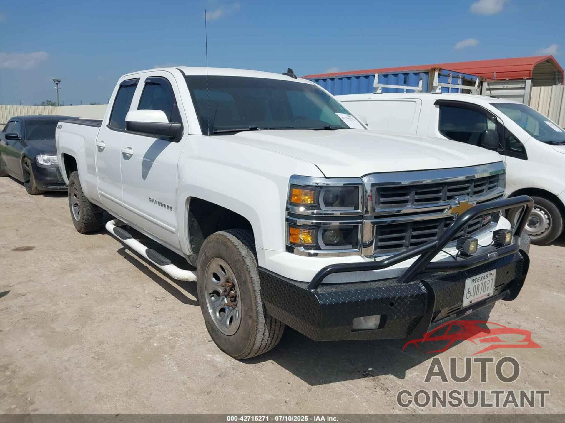 CHEVROLET SILVERADO 1500 2015 - 1GCVKREC0FZ258417