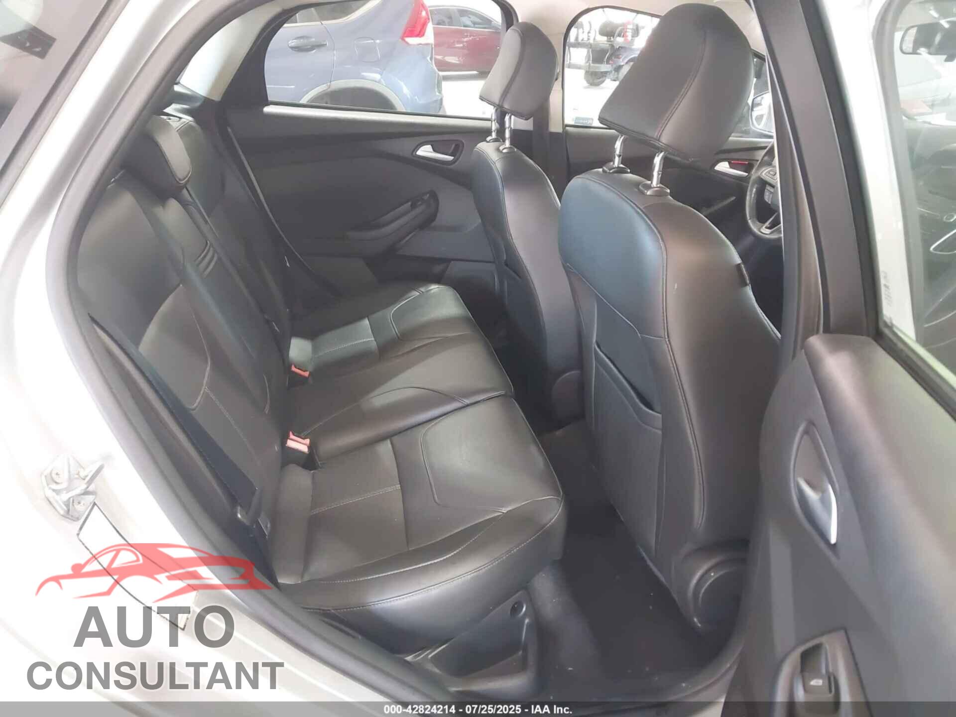 FORD FOCUS 2015 - 1FADP3F25FL318541