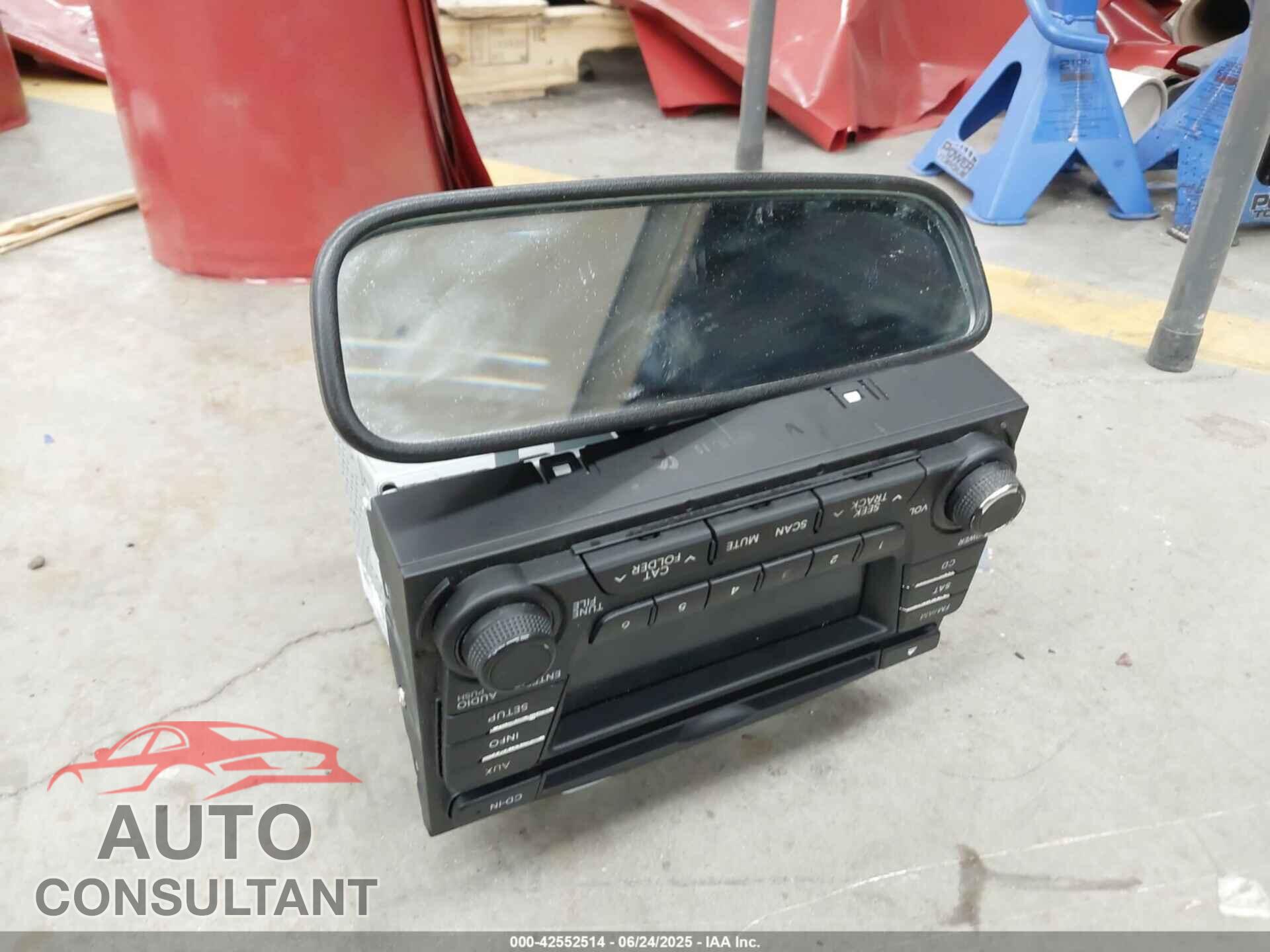 KIA OPTIMA 2011 - KNAGM4A77B5055876