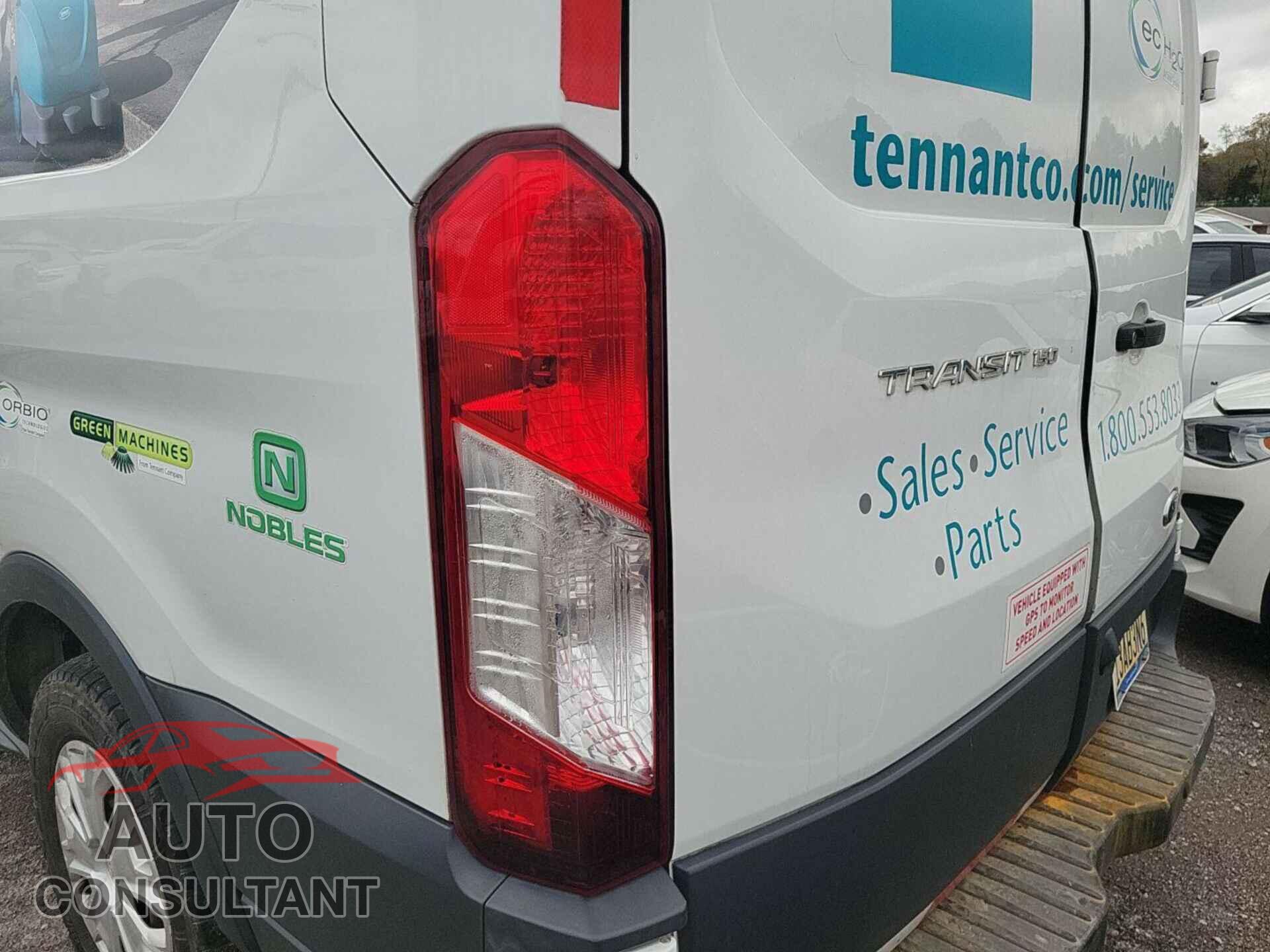 FORD TRANSIT-150 2018 - 1FTYE1YM2JKB22799