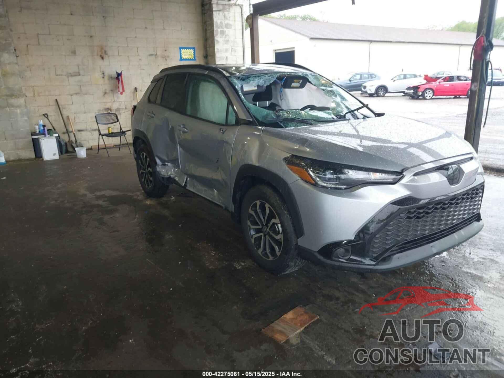 TOYOTA COROLLA CROSS HYBRID 2024 - 7MUFBABG8RV062363