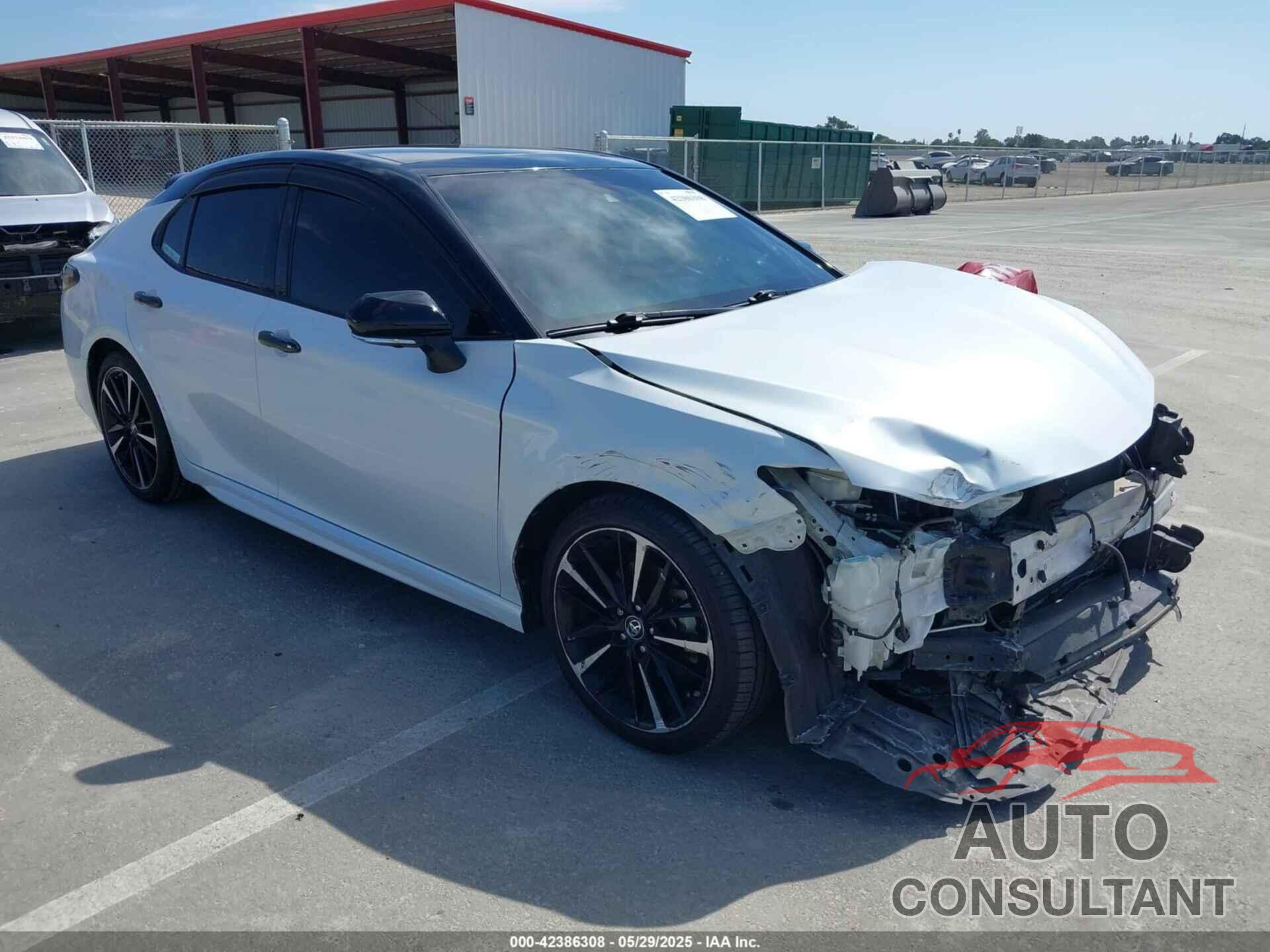 TOYOTA CAMRY 2018 - 4T1B61HK7JU158330