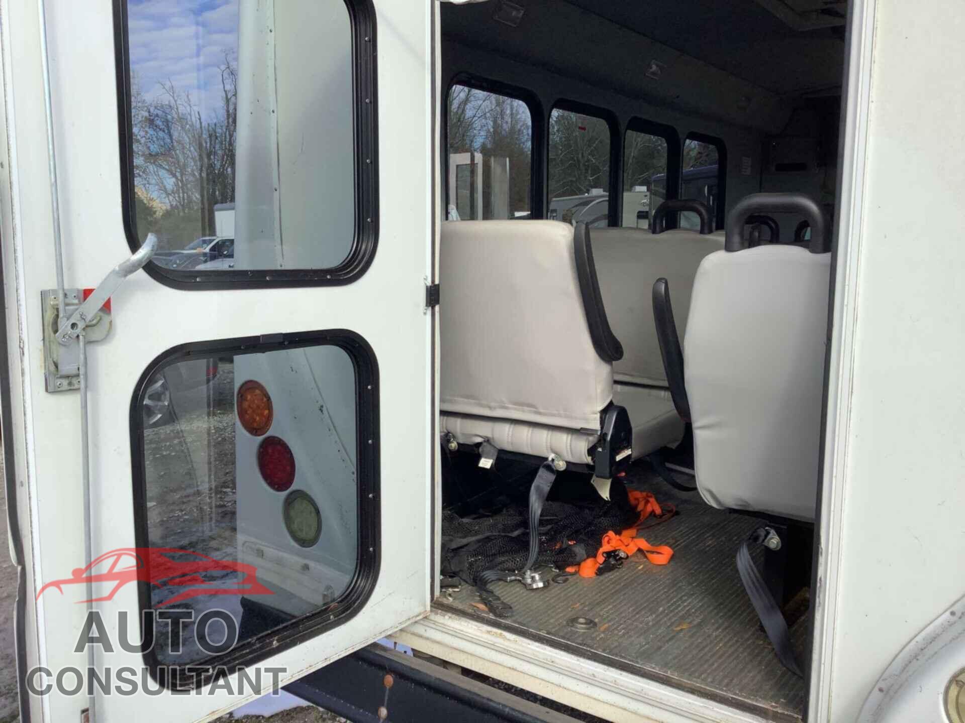 FORD ECONOLINE 2012 - 1FDWE3FL9CDA96007