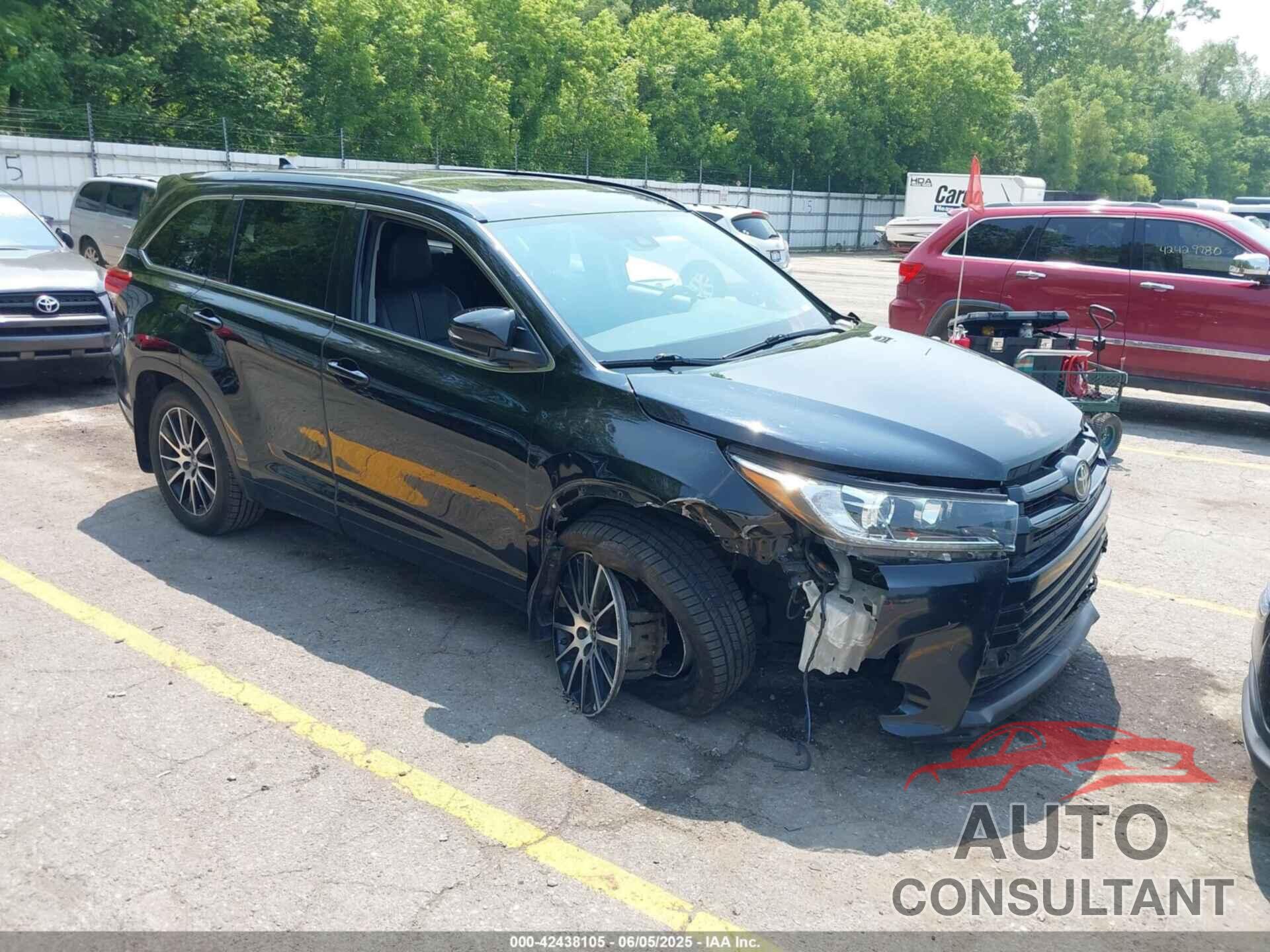 TOYOTA HIGHLANDER 2018 - 5TDJZRFH6JS496061