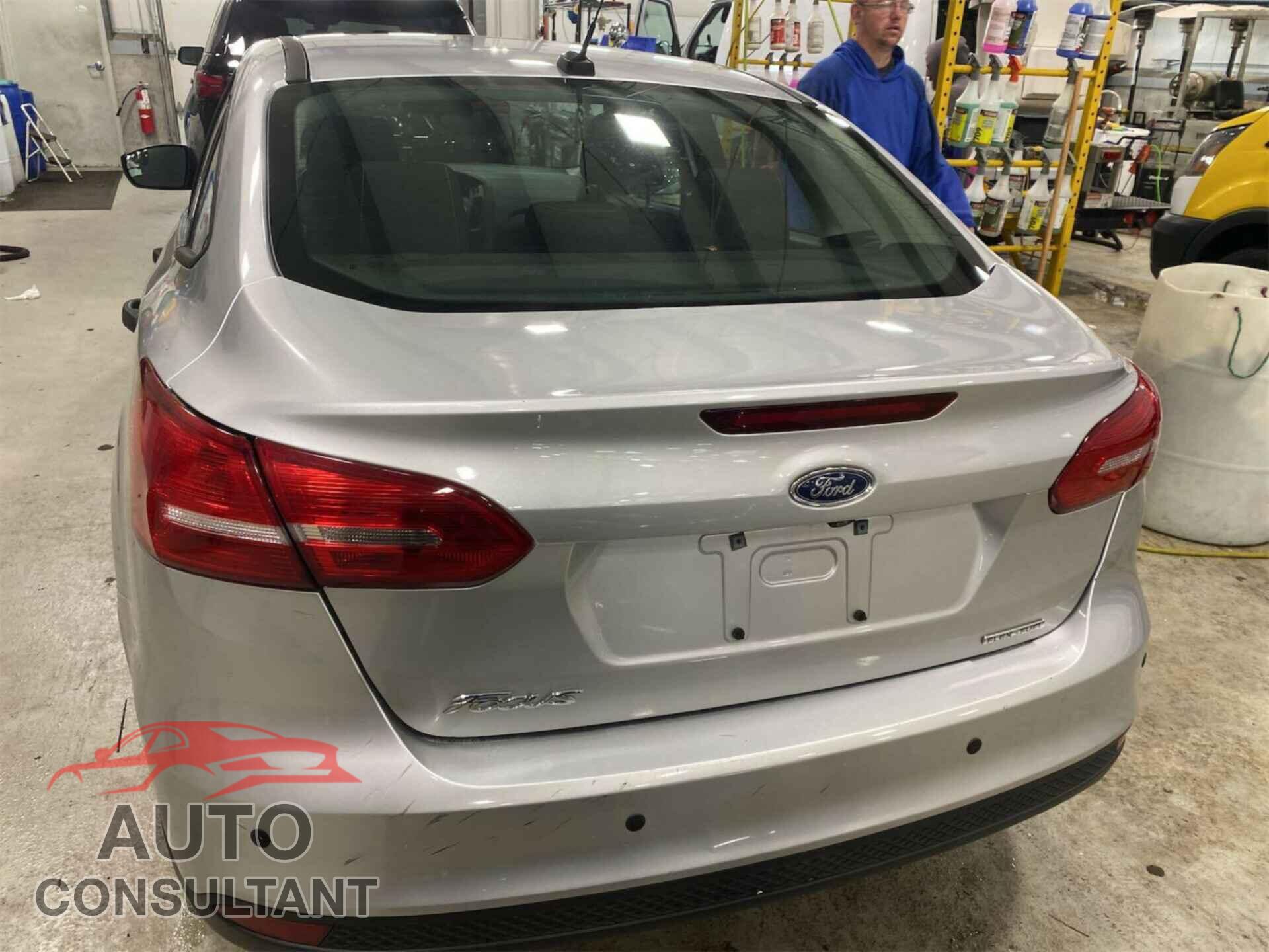 FORD FOCUS 2016 - 1FADP3E26GL311200