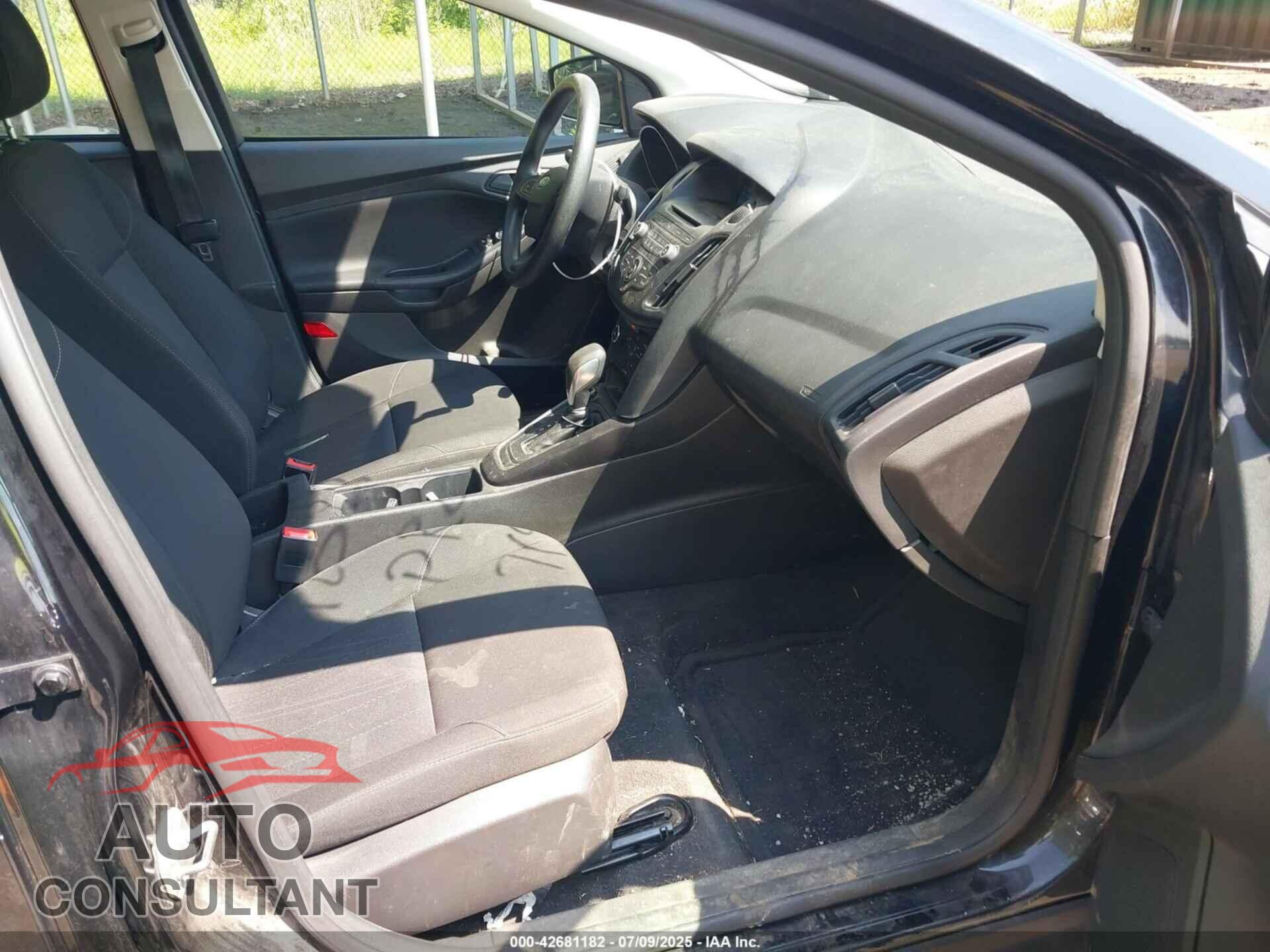 FORD FOCUS 2017 - 1FADP3E22HL307064