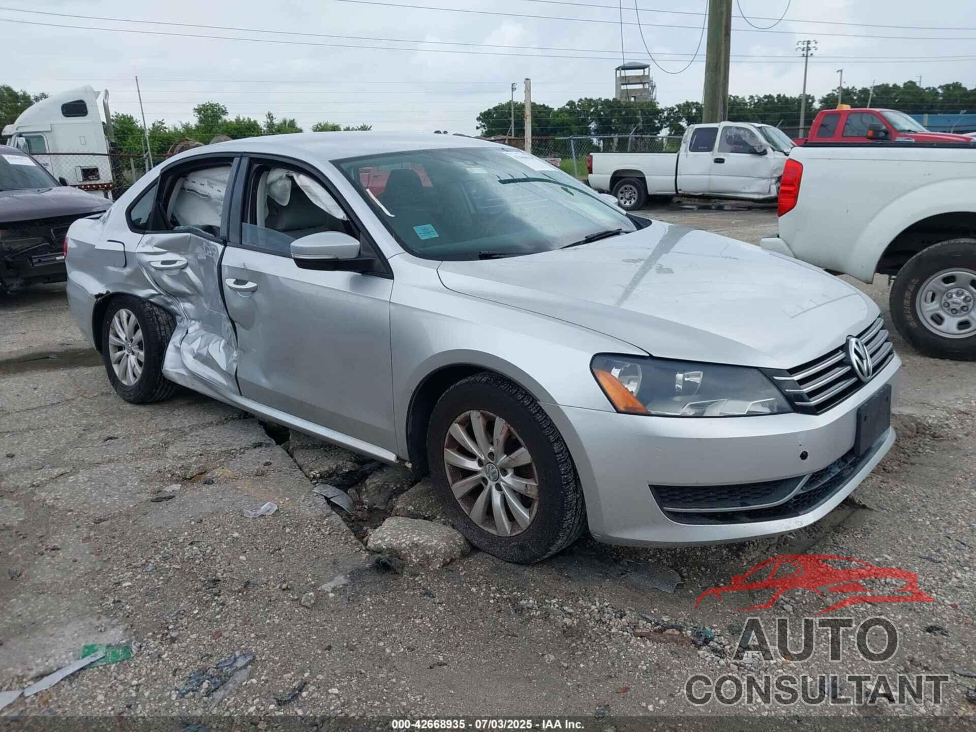 VOLKSWAGEN PASSAT 2013 - 1VWAH7A34DC105687
