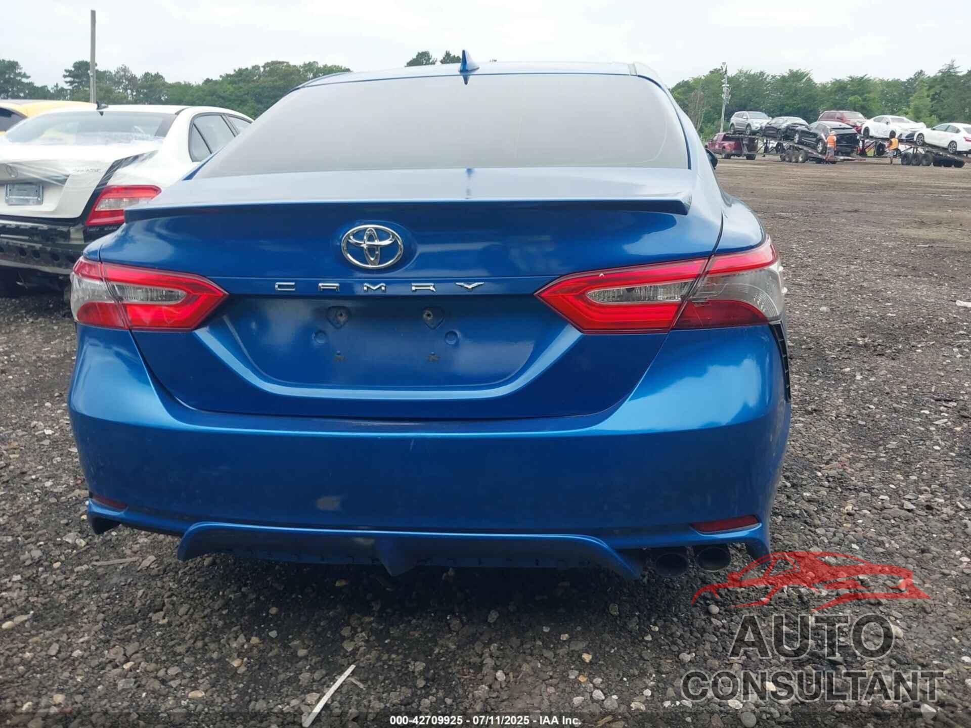 TOYOTA CAMRY 2019 - 4T1B11HK2KU164830
