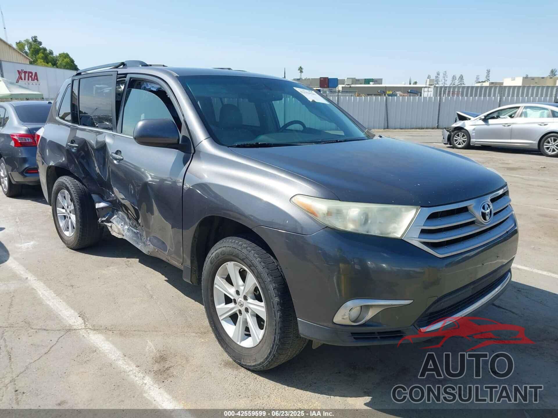 TOYOTA HIGHLANDER 2011 - 5TDBK3EH8BS073104