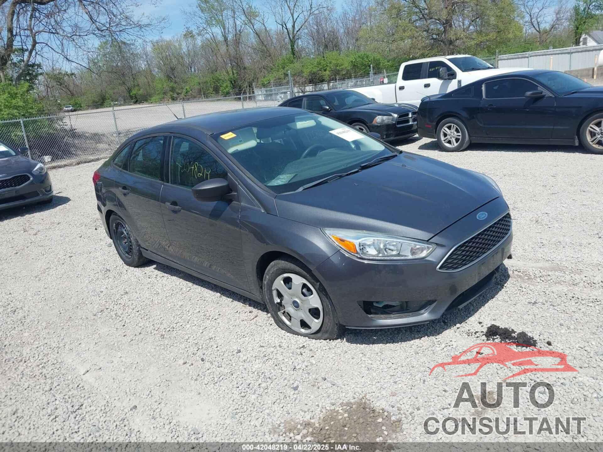 FORD FOCUS 2015 - 1FADP3E27FL204784