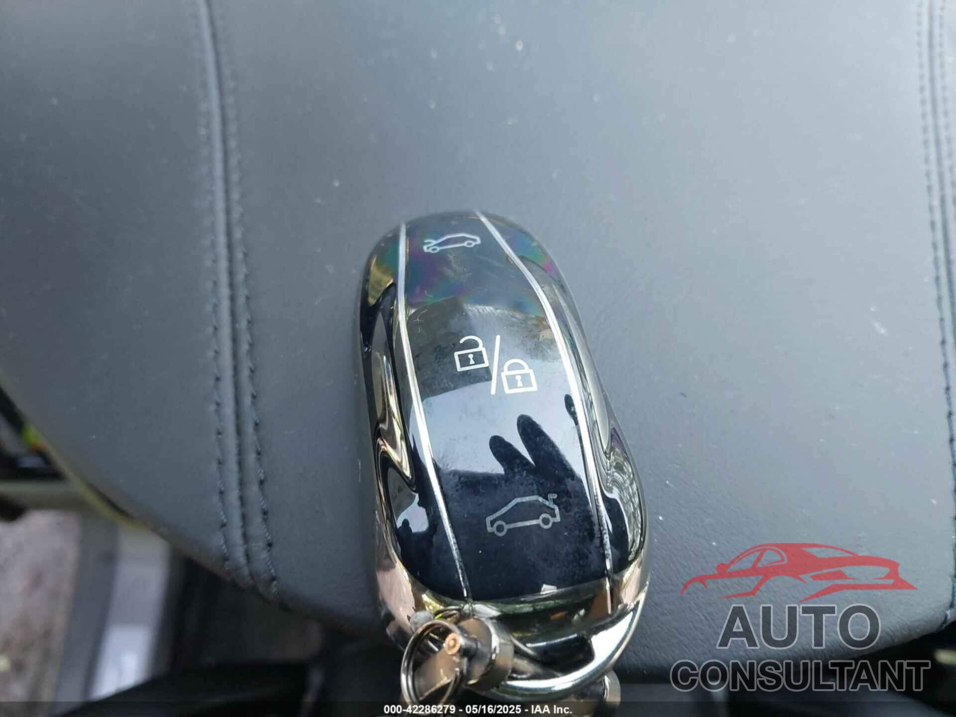 TESLA MODEL X 2018 - 5YJXCDE24JF121558