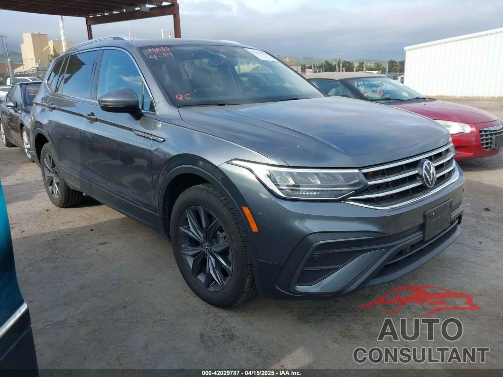 VOLKSWAGEN TIGUAN 2022 - 3VV2B7AX8NM132534