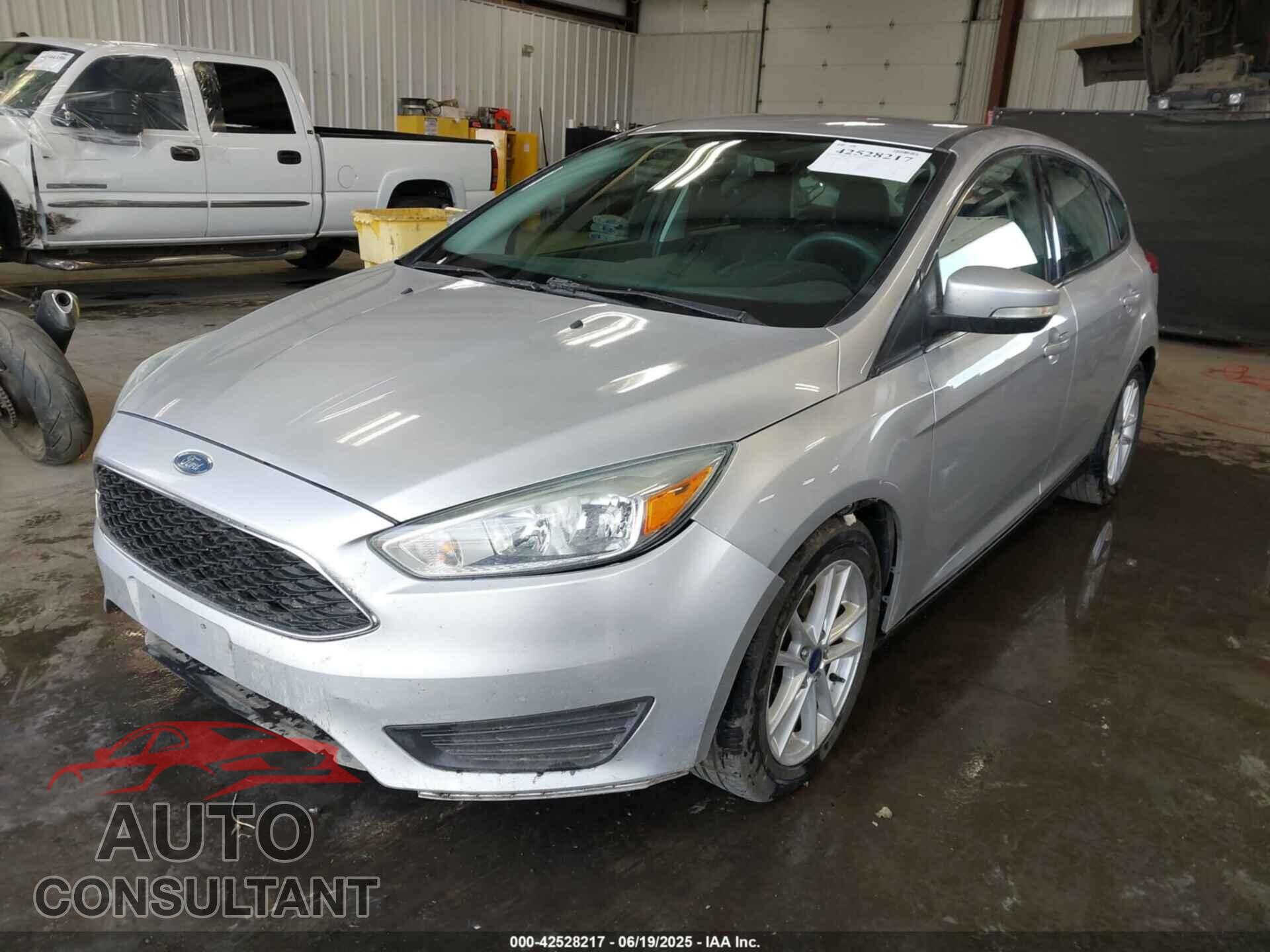 FORD FOCUS 2015 - 1FADP3K28FL282186