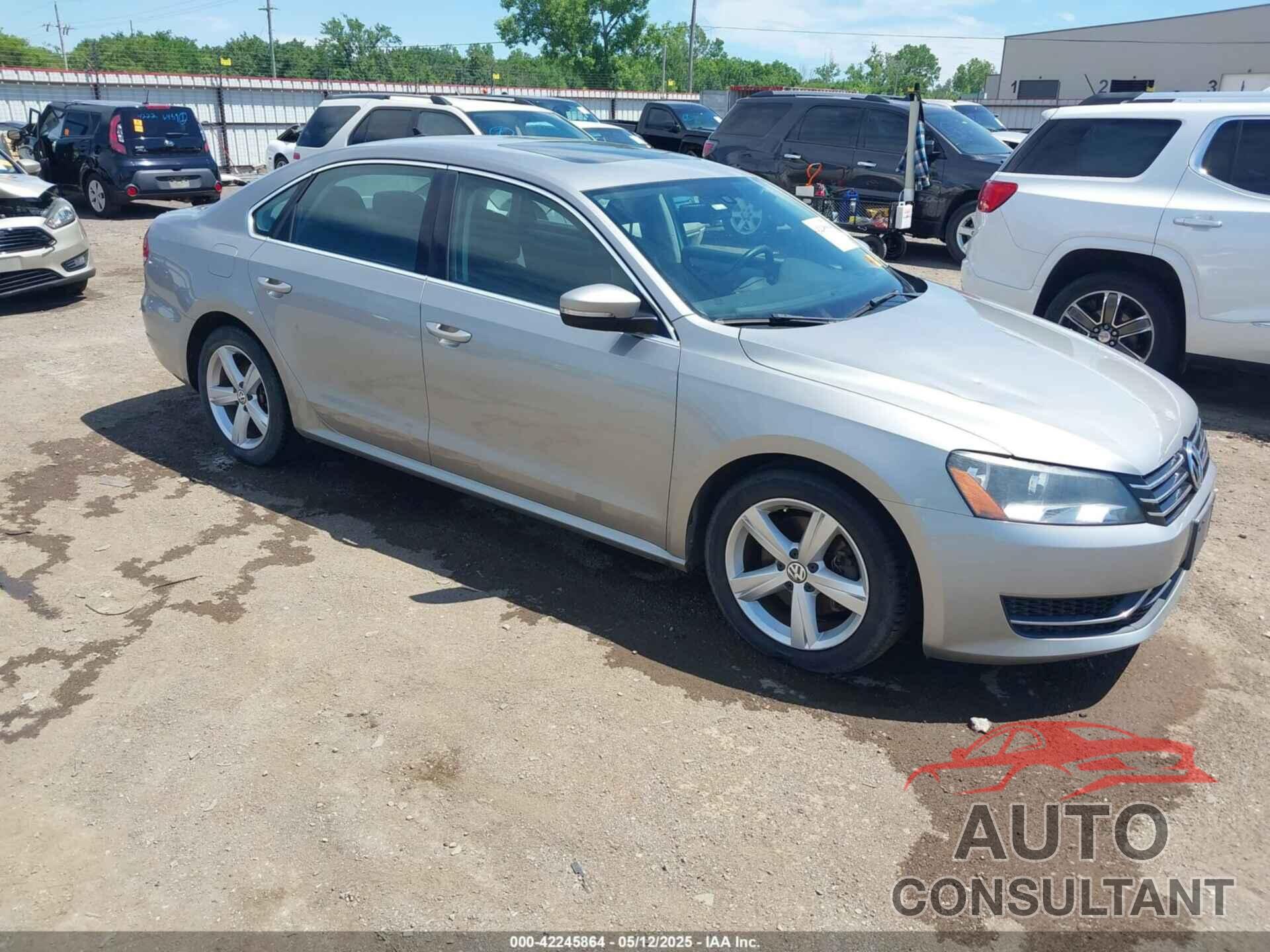 VOLKSWAGEN PASSAT 2013 - 1VWBP7A37DC140683