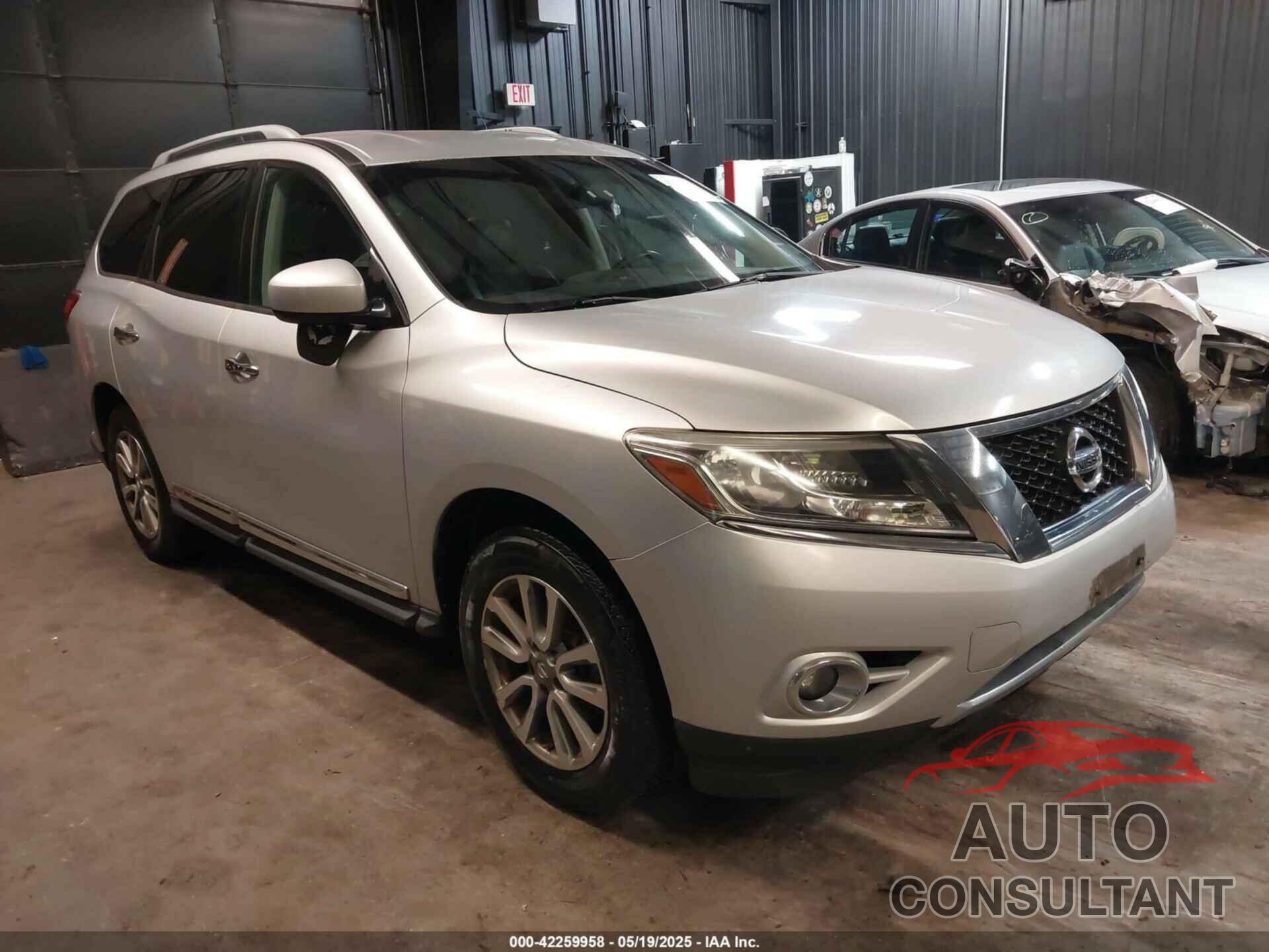 NISSAN PATHFINDER 2014 - 5N1AR2MM8EC603377