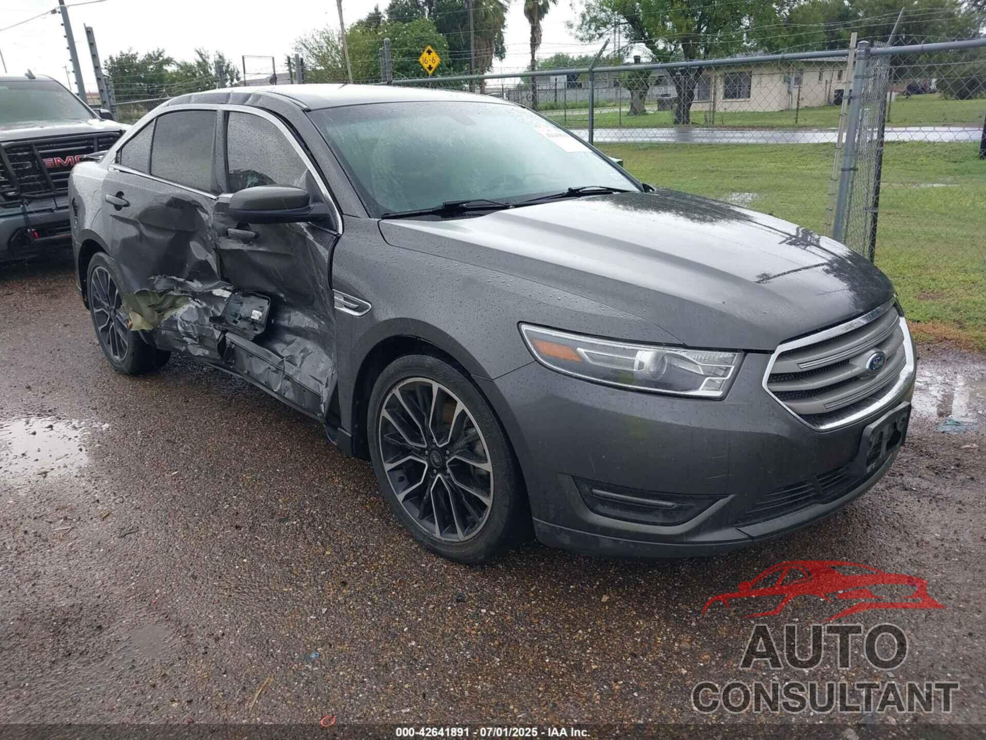 FORD TAURUS 2018 - 1FAHP2E84JG113912