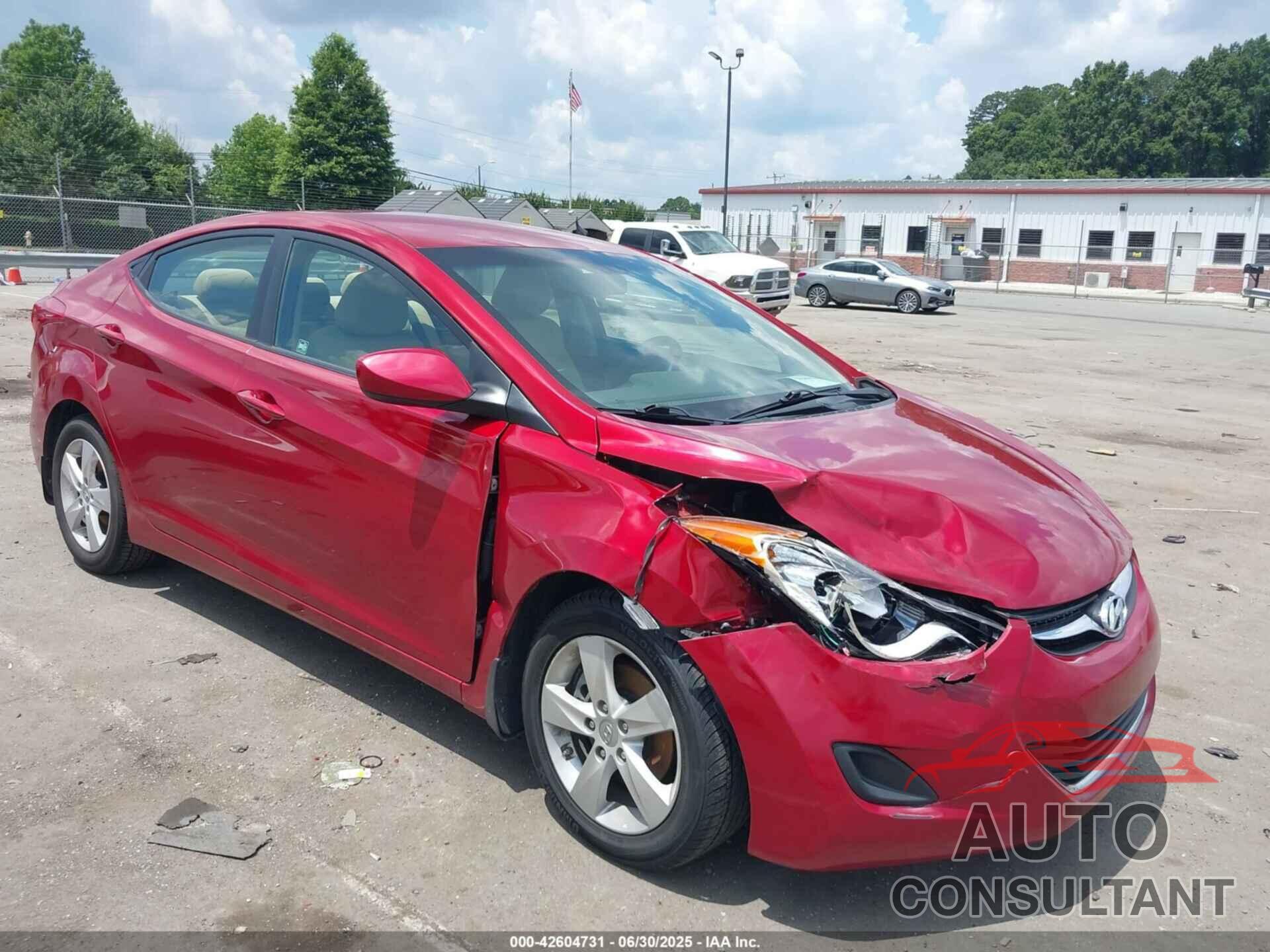 HYUNDAI ELANTRA 2011 - KMHDH4AE7BU141425