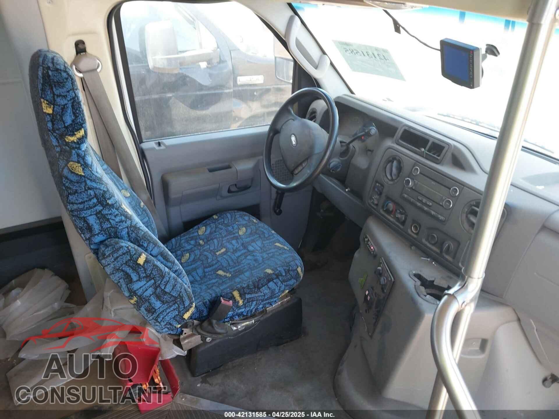 FORD E-350 CUTAWAY 2010 - 1FDEE3FS2ADA90100