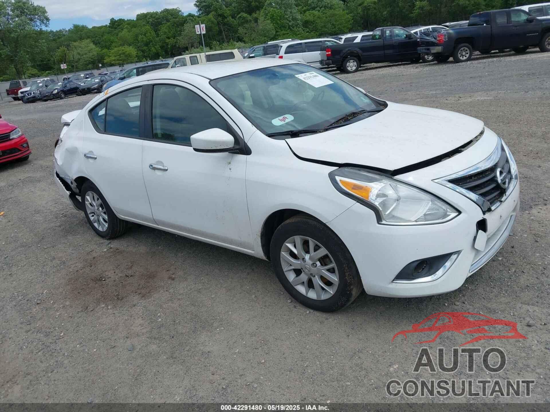 NISSAN VERSA 2018 - 3N1CN7APXJL818491