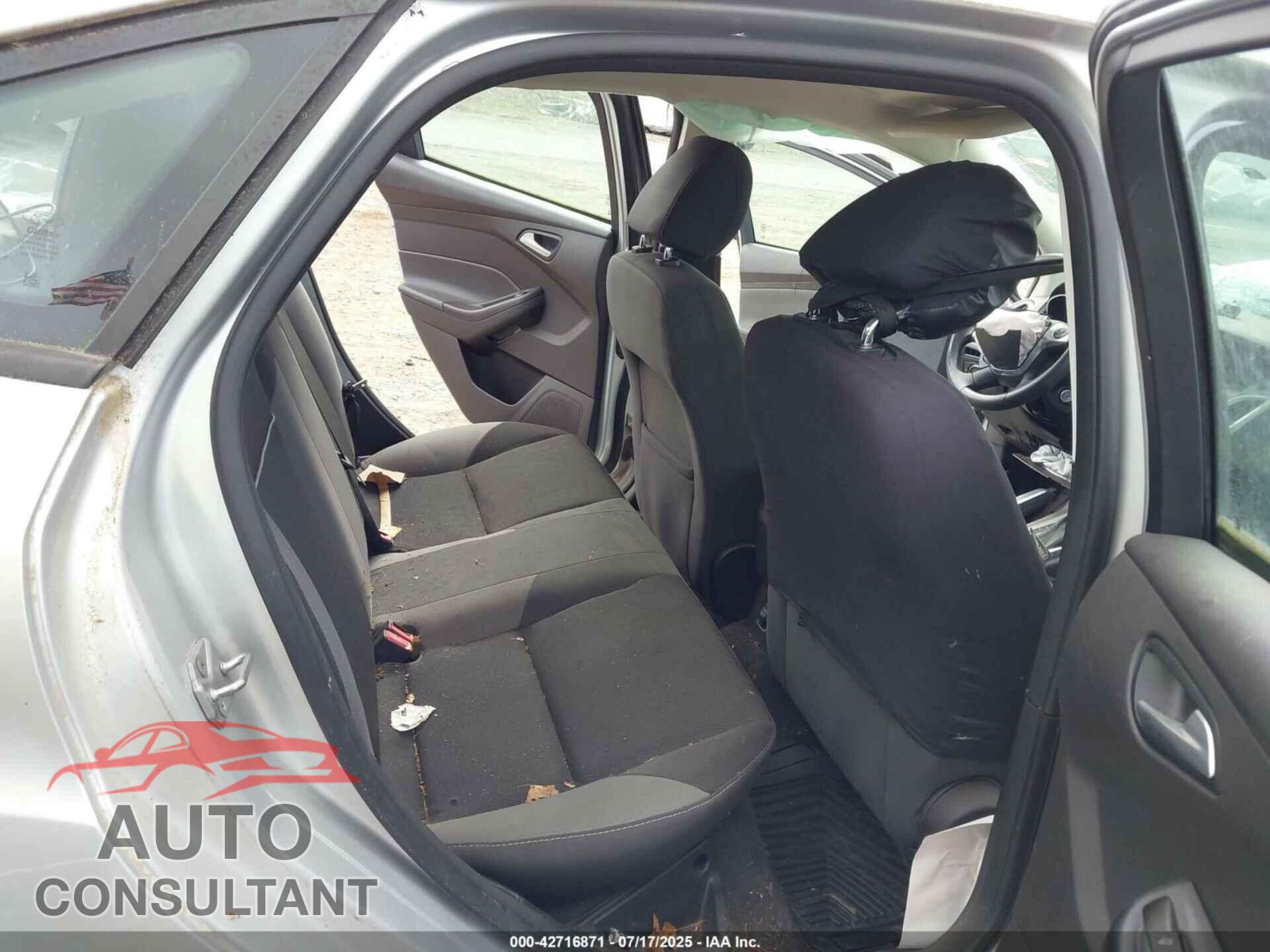 FORD FOCUS 2014 - 1FADP3F20EL149673