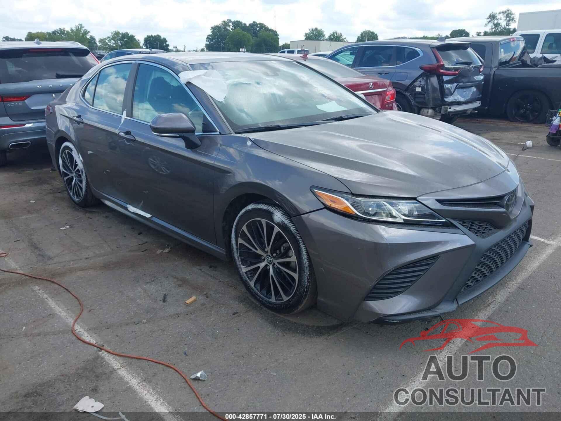 TOYOTA CAMRY 2018 - 4T1B11HK7JU104332