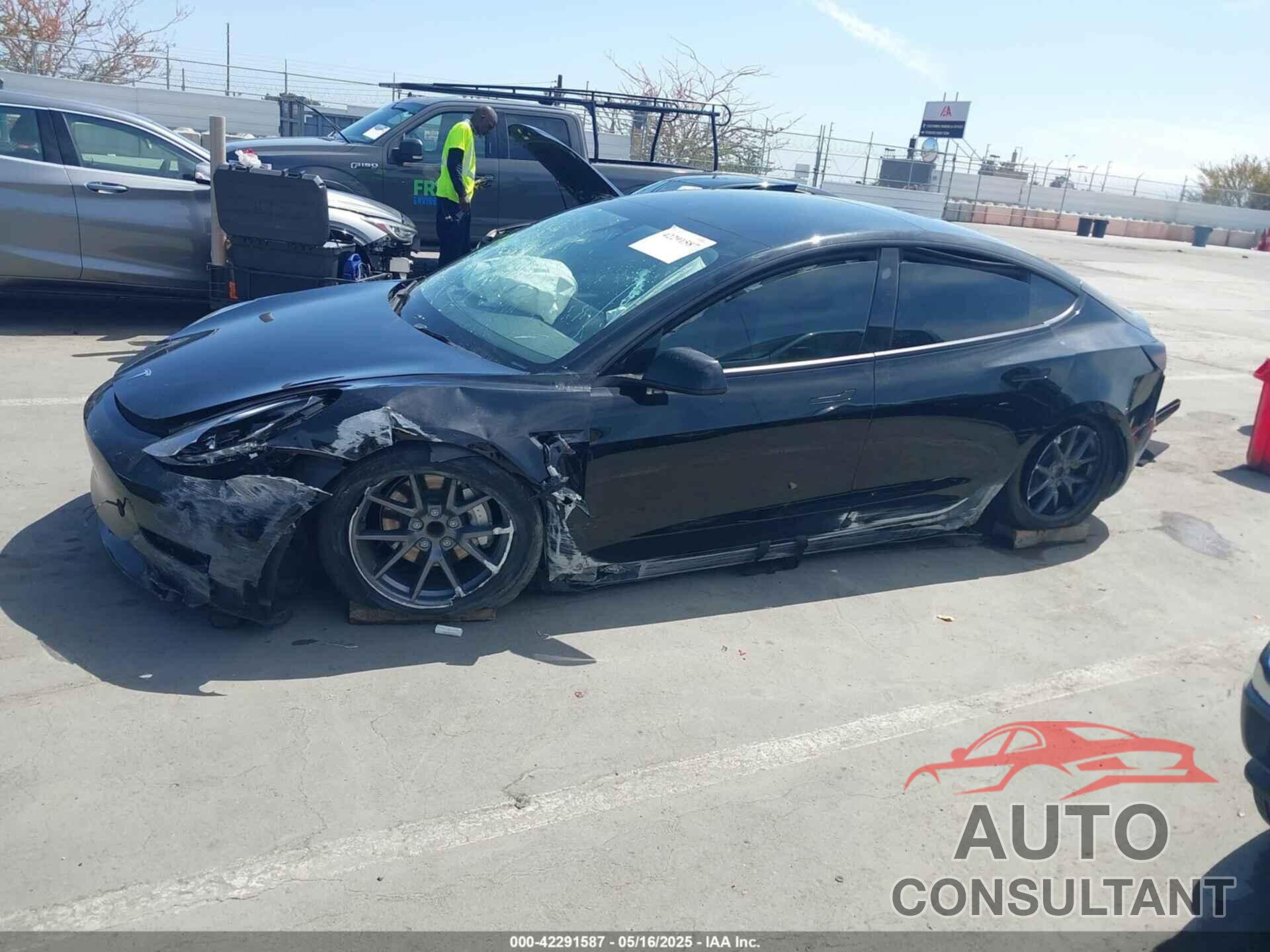 TESLA MODEL 3 2023 - 5YJ3E1EA3PF462120