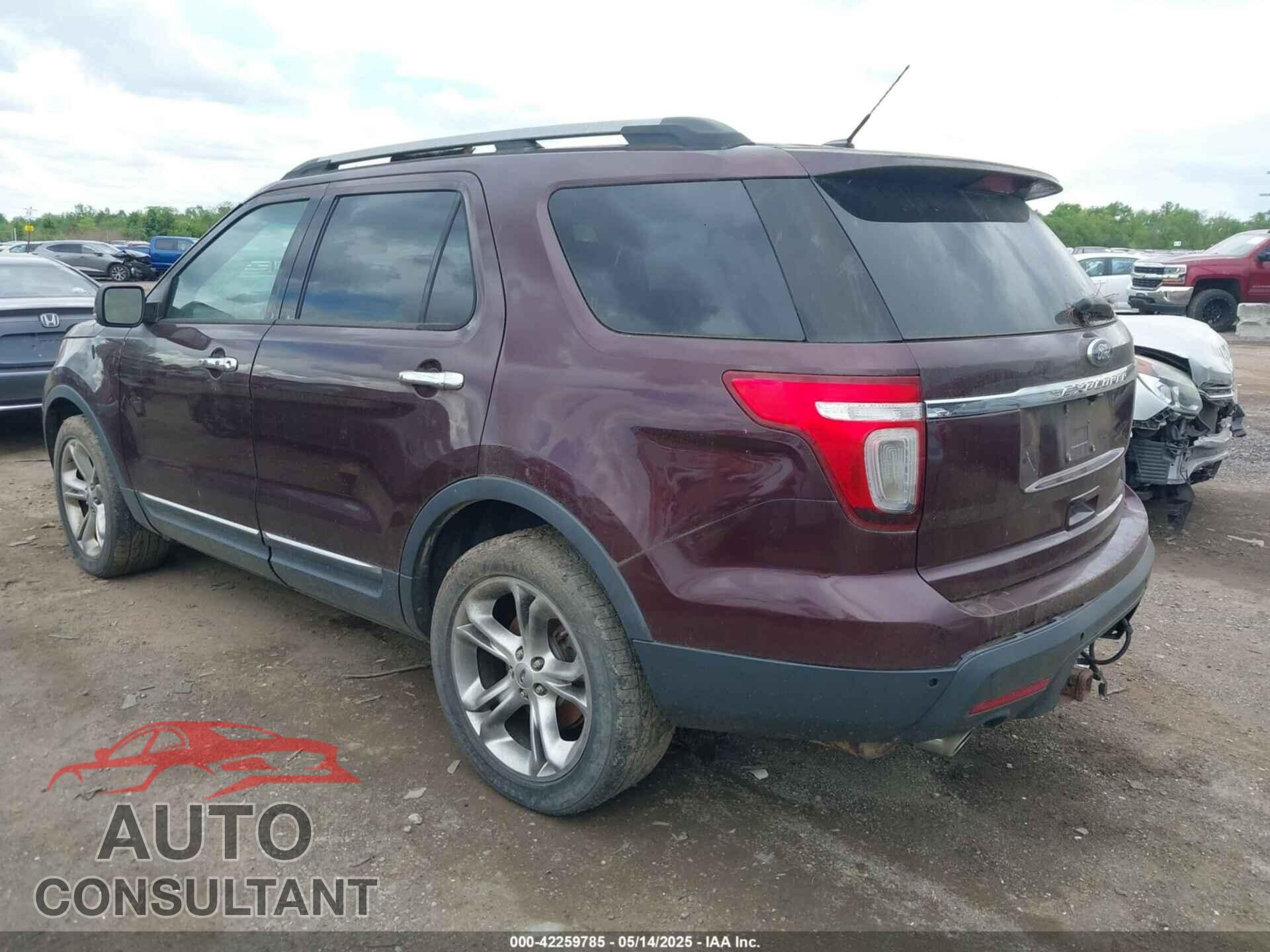 FORD EXPLORER 2011 - 1FMHK8F84BGA10271