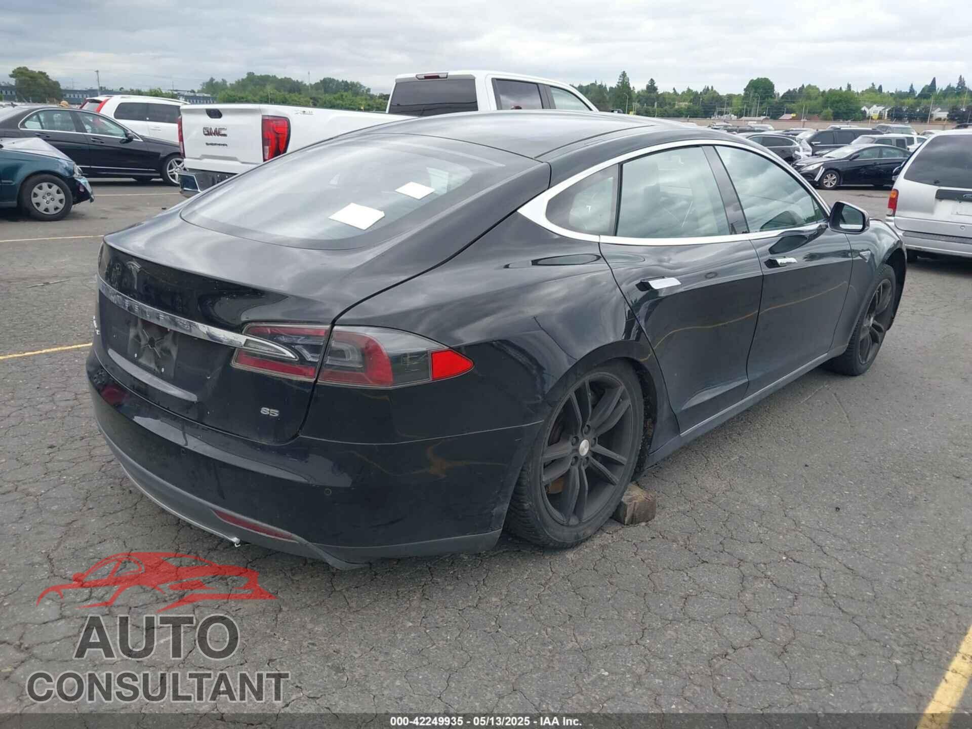 TESLA MODEL S 2014 - 5YJSA1H10EFP48975