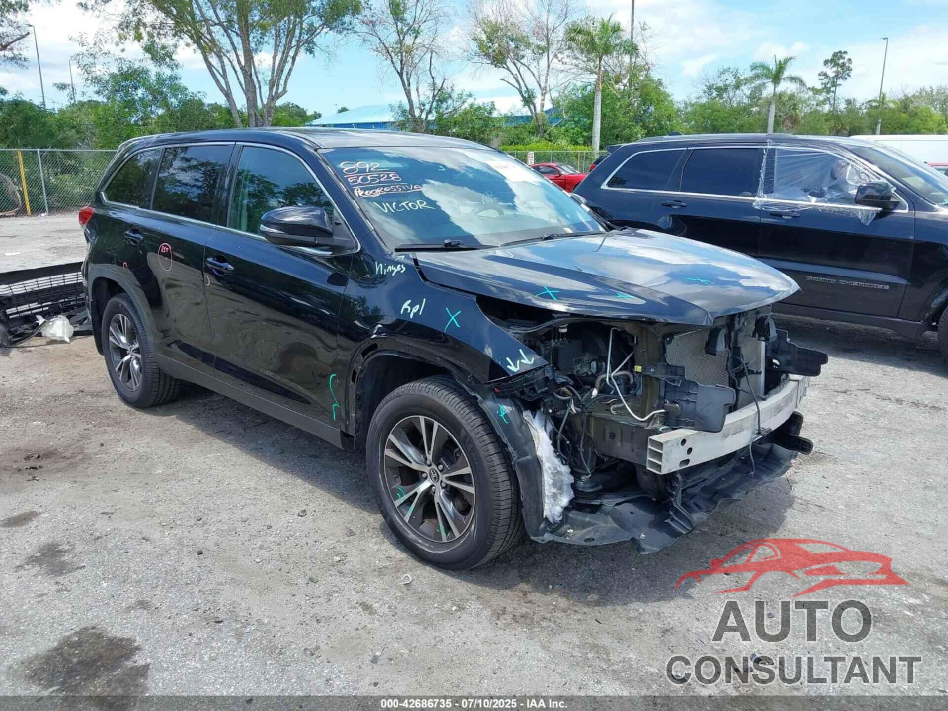TOYOTA HIGHLANDER 2019 - 5TDBZRFH9KS946629