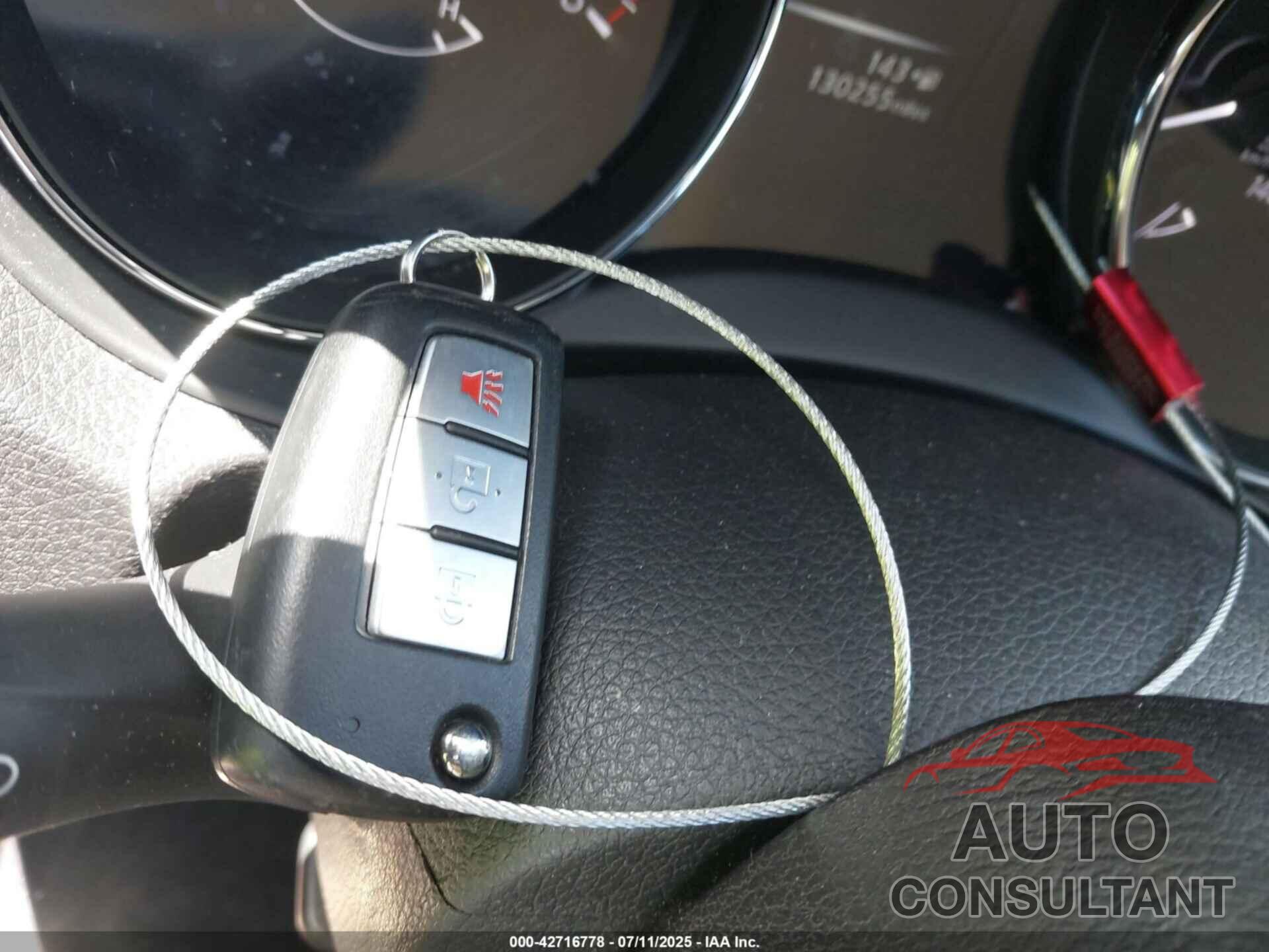 NISSAN ROGUE 2017 - 5N1AT2MV9HC785847