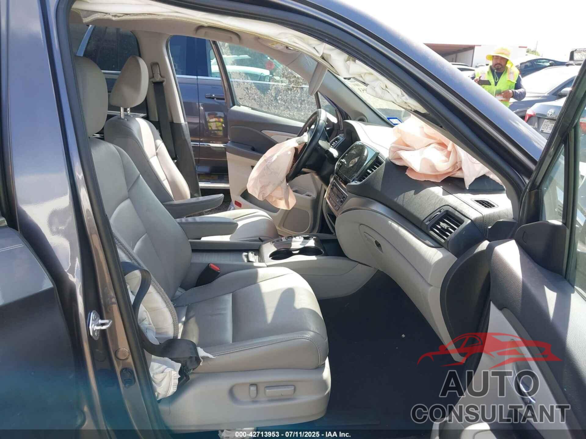 HONDA PILOT 2021 - 5FNYF5H5XMB044366