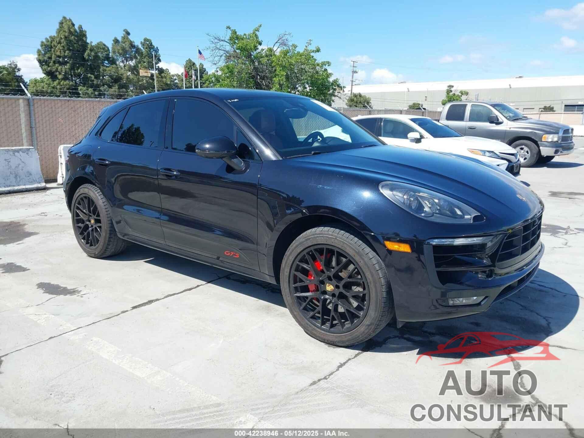 PORSCHE MACAN 2017 - WP1AG2A55HLB53391