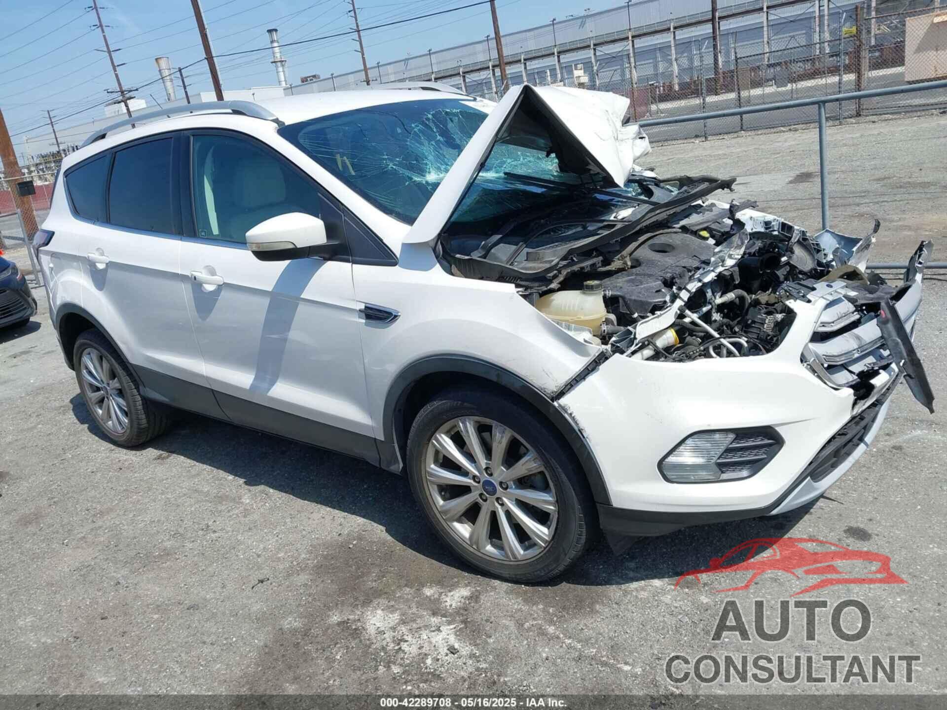 FORD ESCAPE 2017 - 1FMCU0J91HUD85387