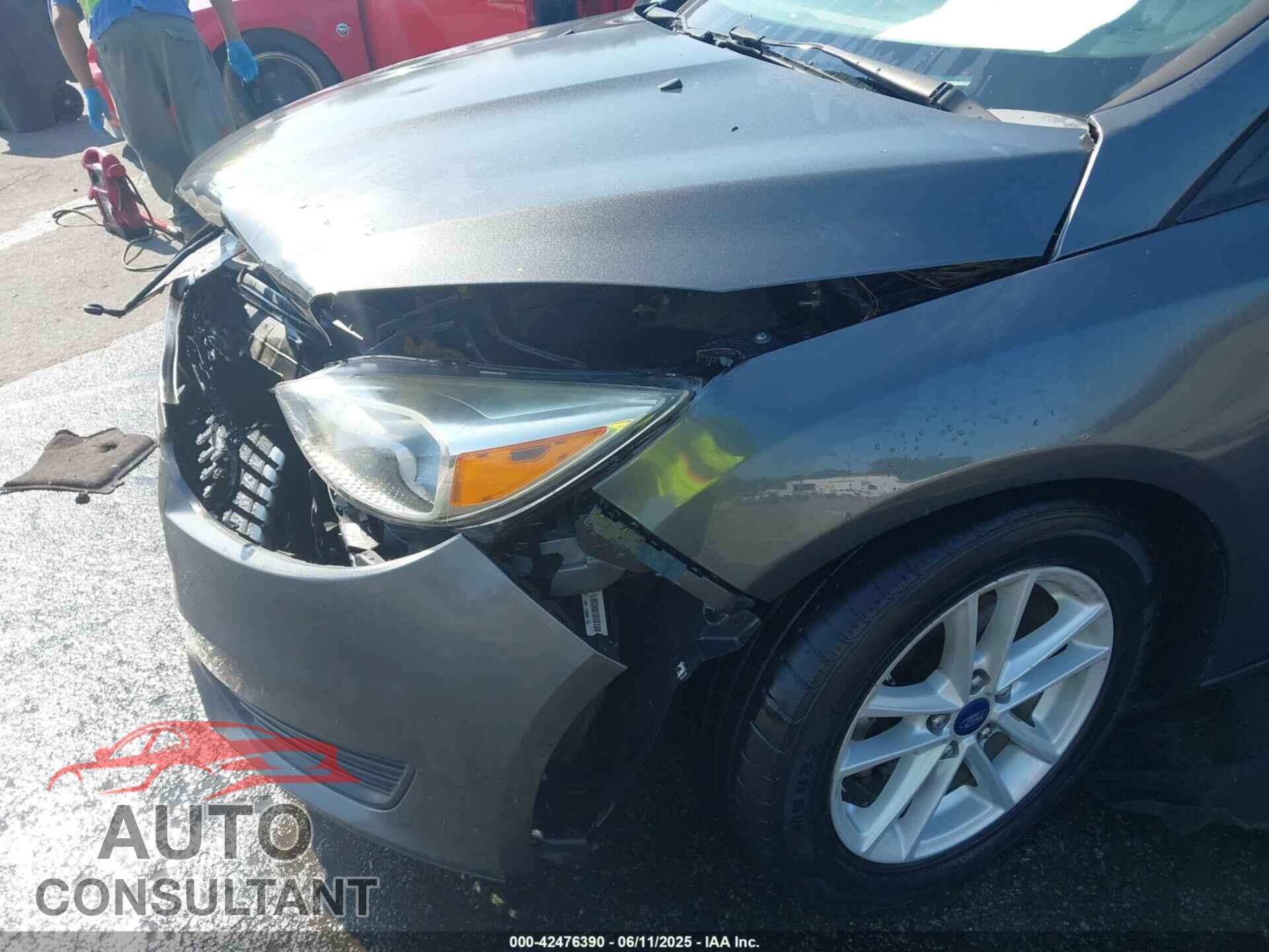 FORD FOCUS 2017 - 1FADP3F26HL317546