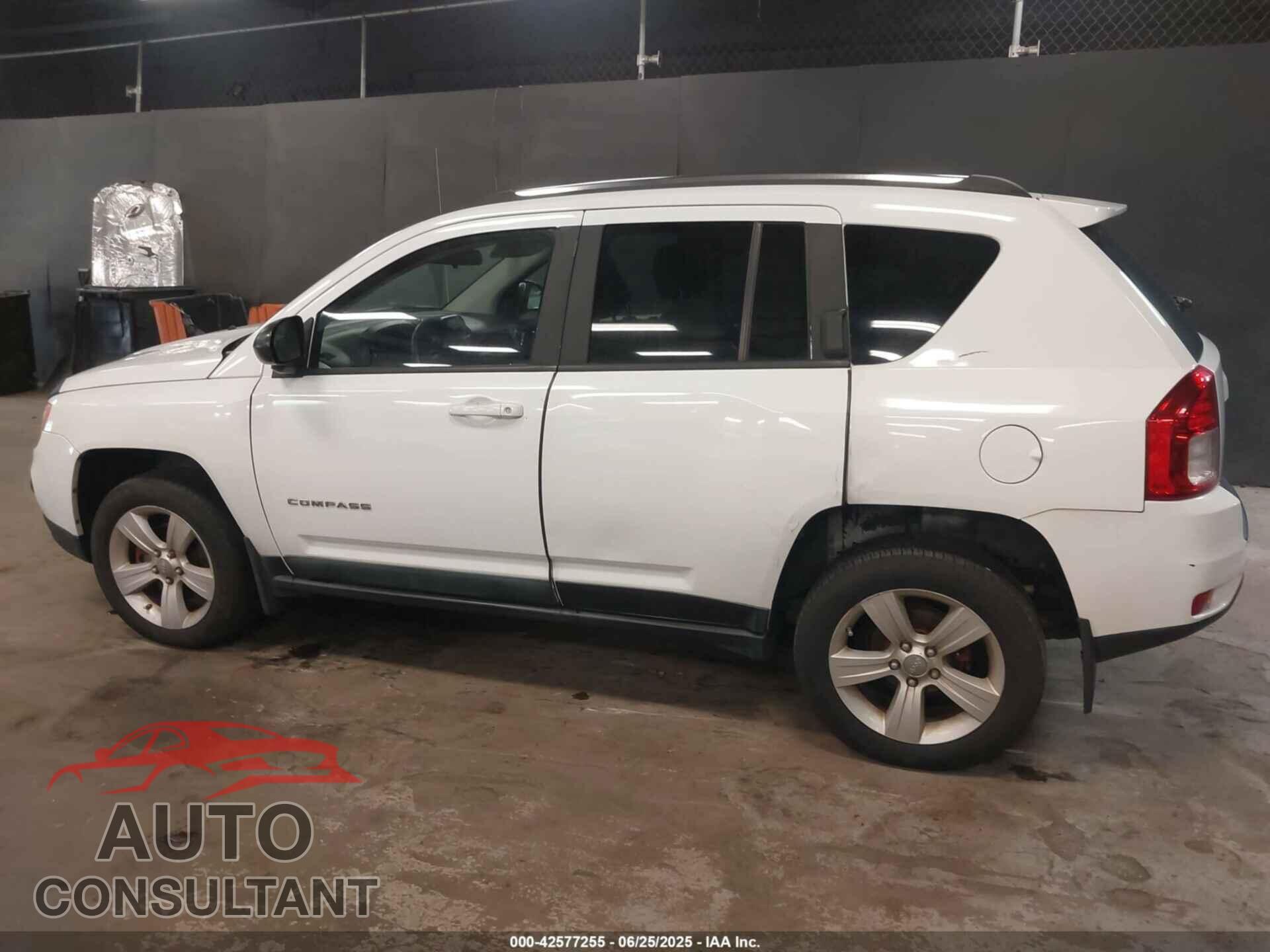 JEEP COMPASS 2011 - 1J4NF1FB3BD277721