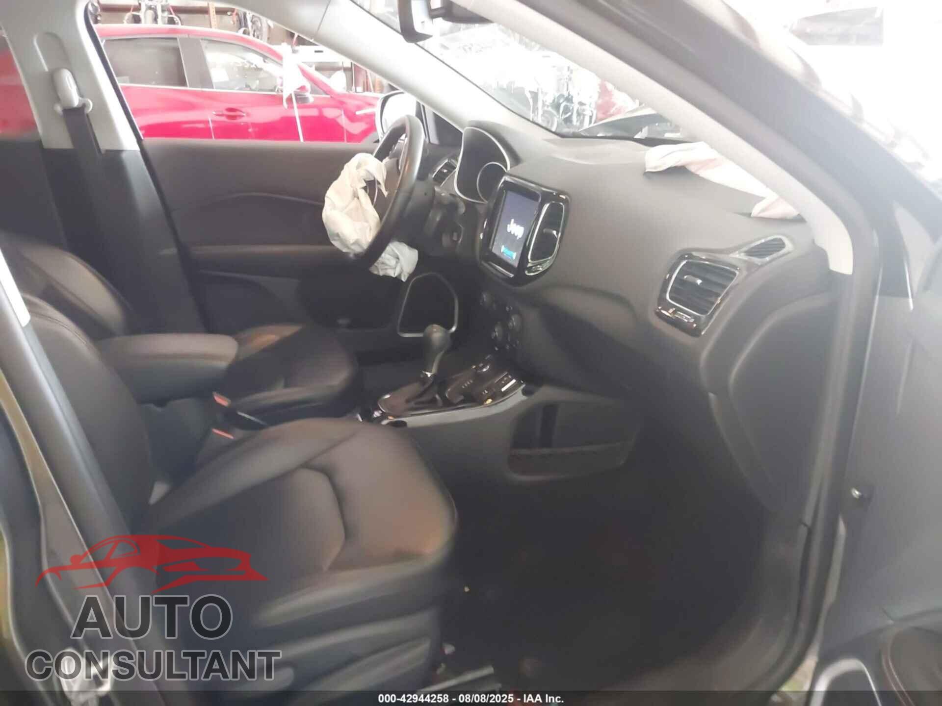 JEEP COMPASS 2019 - 3C4NJDCB2KT648548