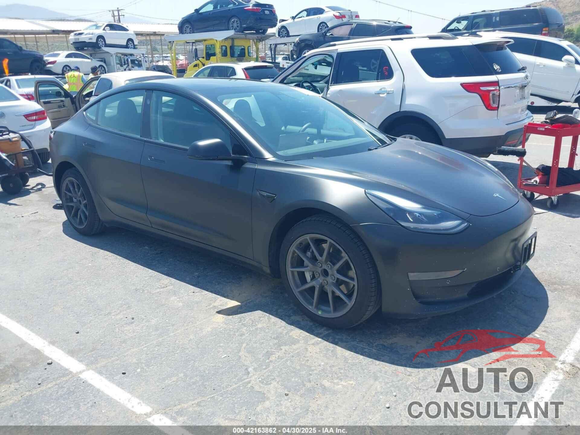 TESLA MODEL 3 2021 - 5YJ3E1EA1MF067610